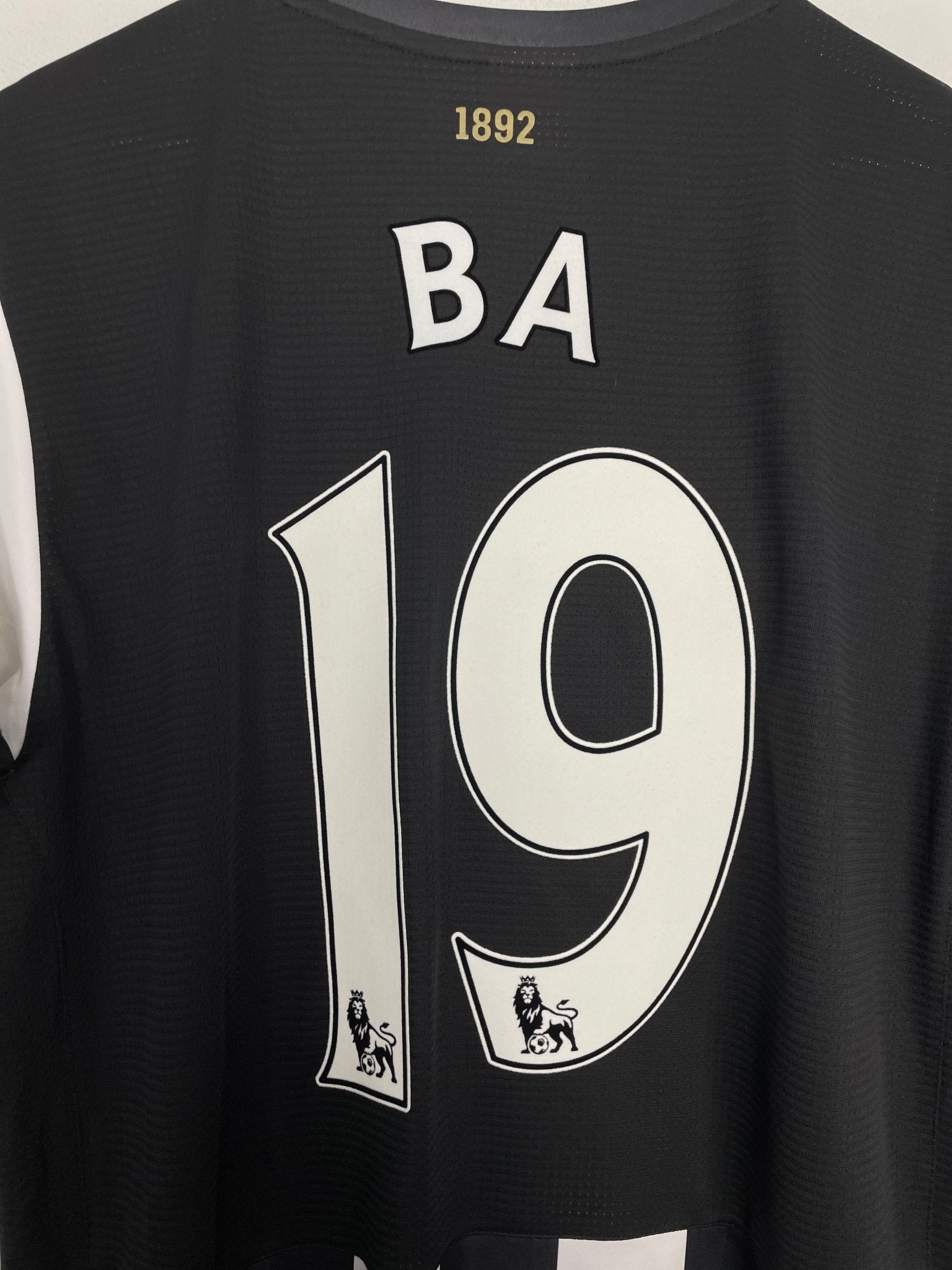 Shop 2011/12 NEWCASTLE UNITED BA #19 HOME SHIRT (L) PUMA, classic football shirts, vintage football shirts & retro soccer jerseys at Cult Kits