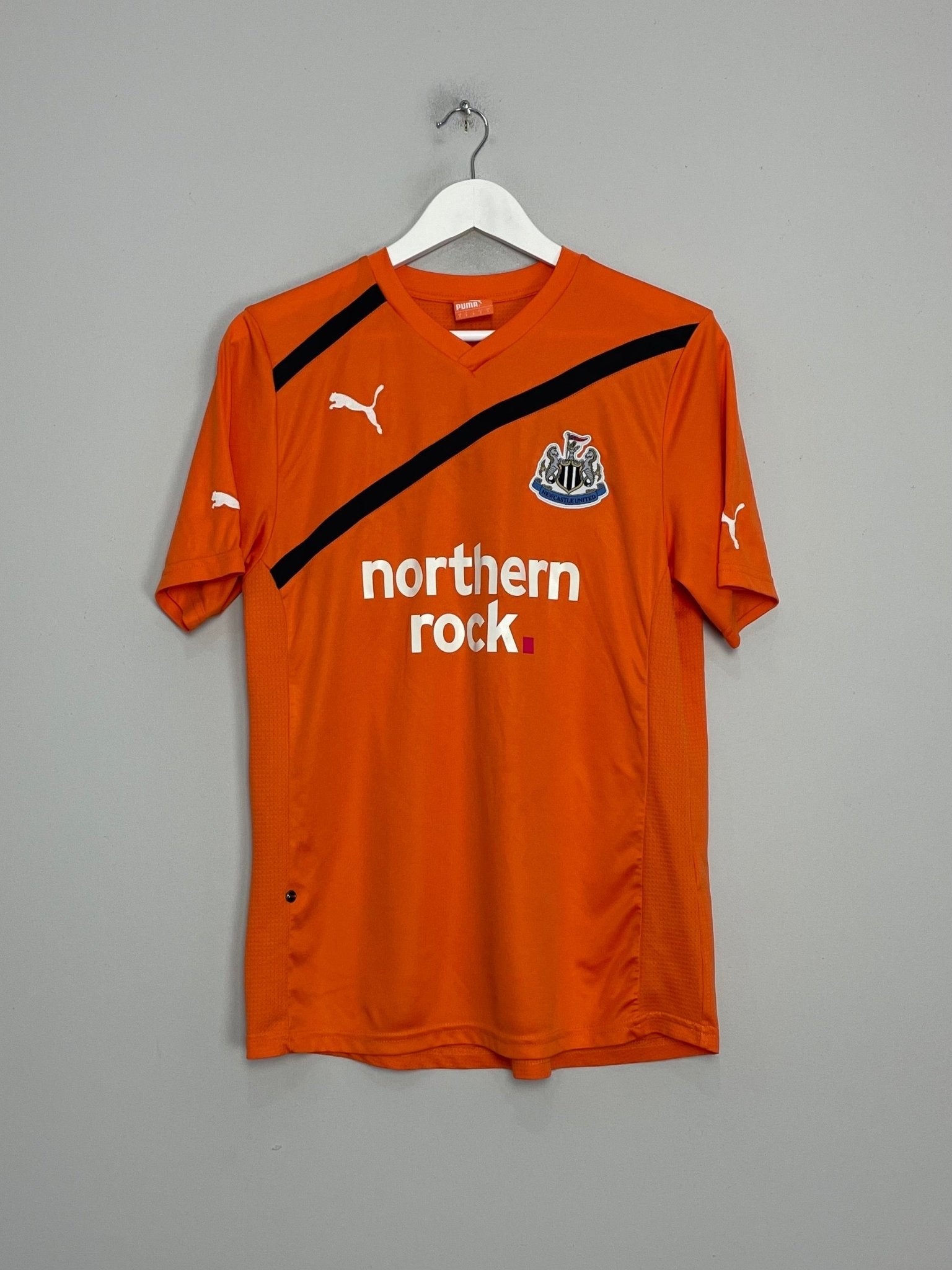 Shop 2011/12 NEWCASTLE UNITED BEN ARFA #10 AWAY SHIRT (S) PUMA, classic football shirts, vintage football shirts & retro soccer jerseys at Cult Kits