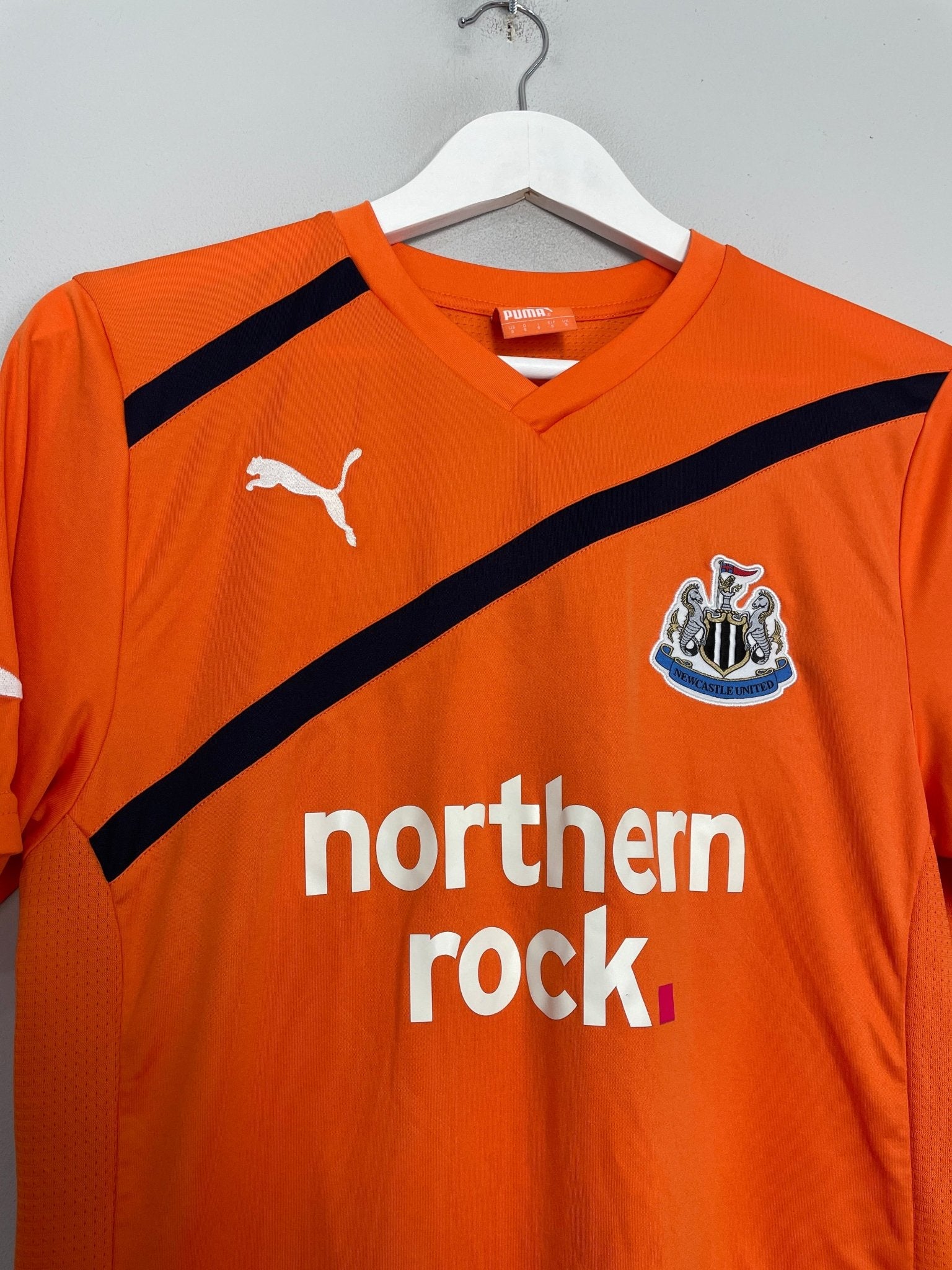 Shop 2011/12 NEWCASTLE UNITED BEN ARFA #10 AWAY SHIRT (S) PUMA, classic football shirts, vintage football shirts & retro soccer jerseys at Cult Kits