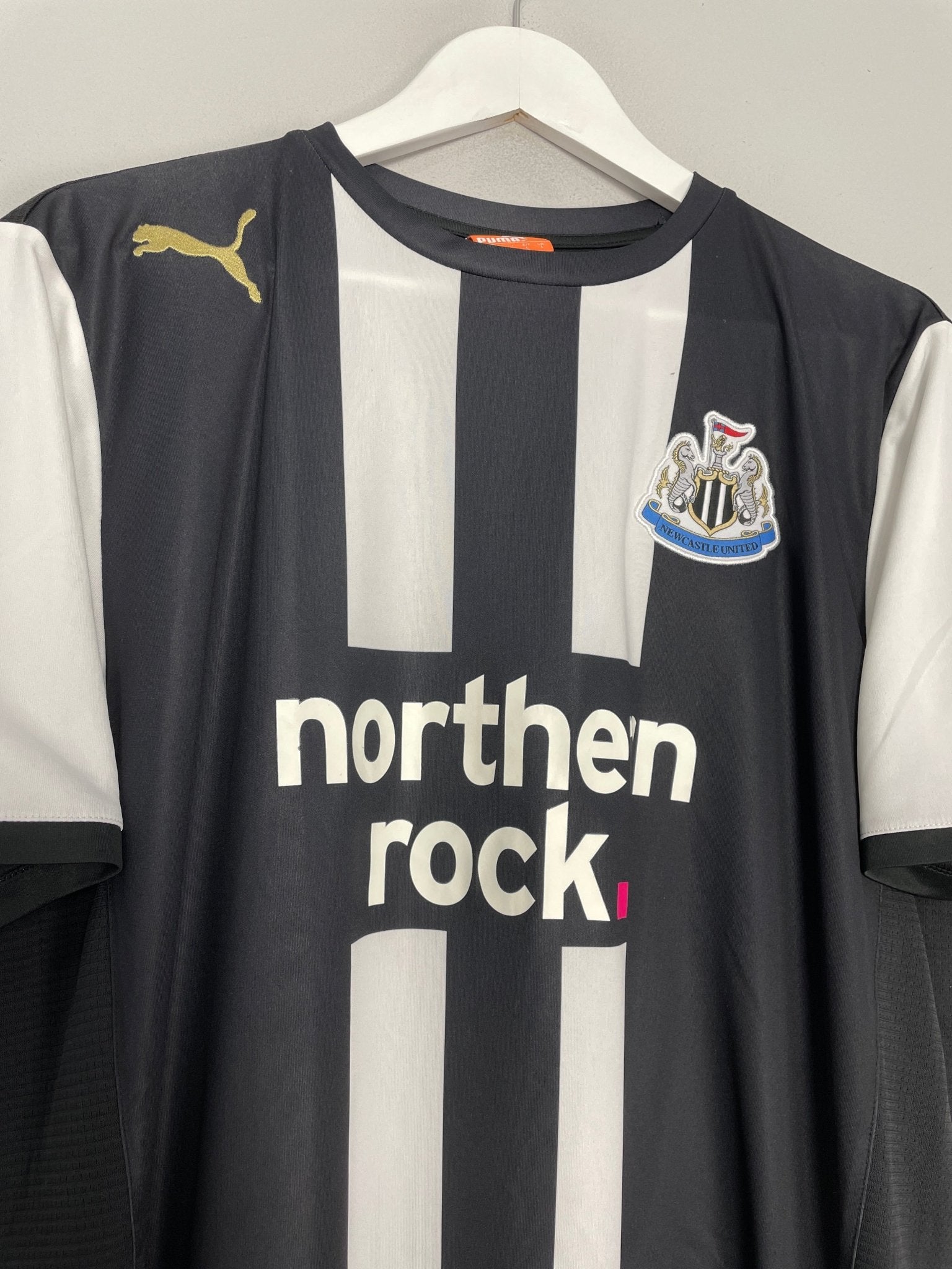 Shop 2011/12 NEWCASTLE UNITED BEN ARFA #10 HOME SHIRT (L) PUMA, classic football shirts, vintage football shirts & retro soccer jerseys at Cult Kits
