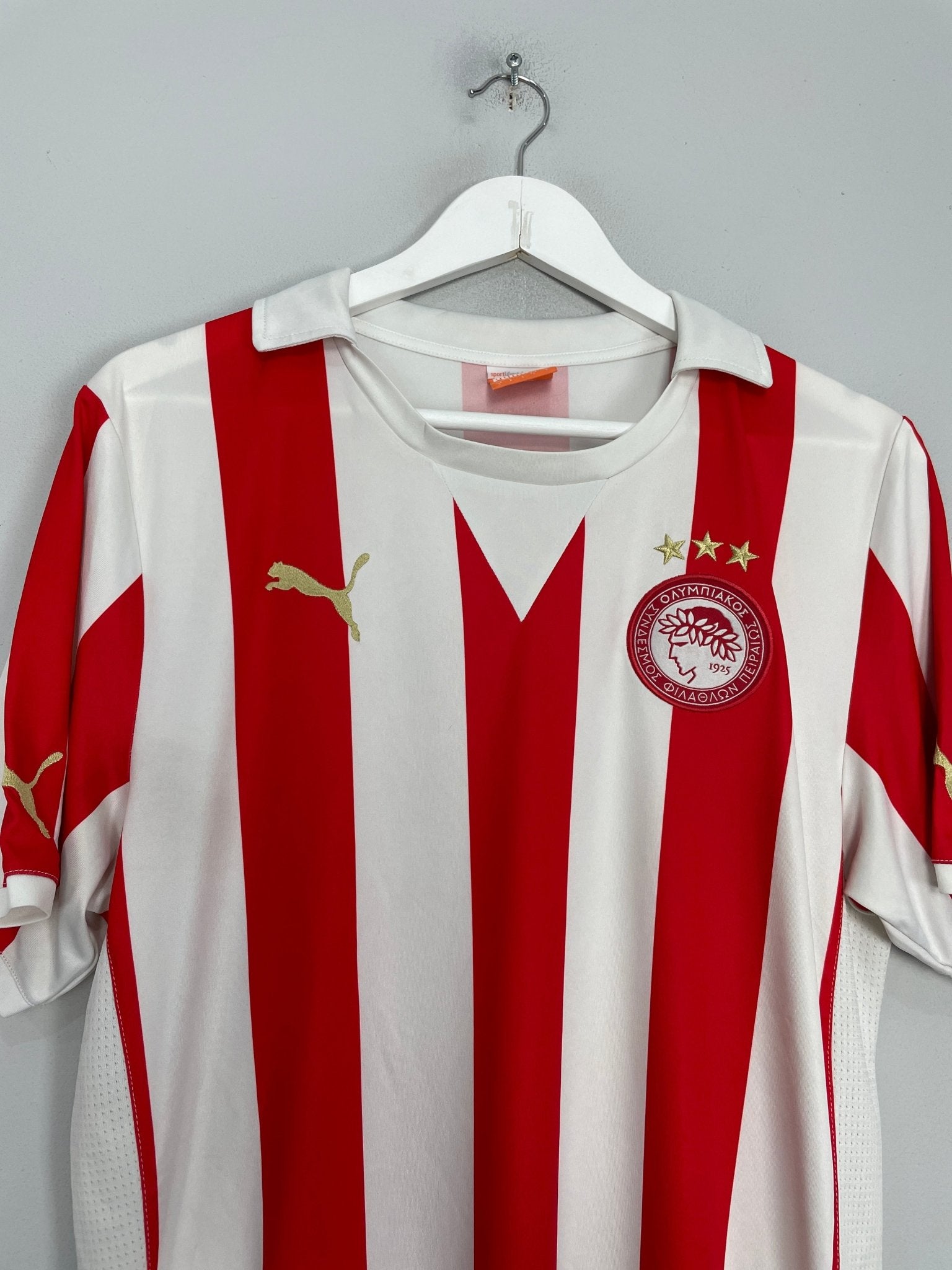 Shop 2011/12 OLYMPIAKOS HOME SHIRT (L) PUMA, classic football shirts, vintage football shirts & retro soccer jerseys at Cult Kits