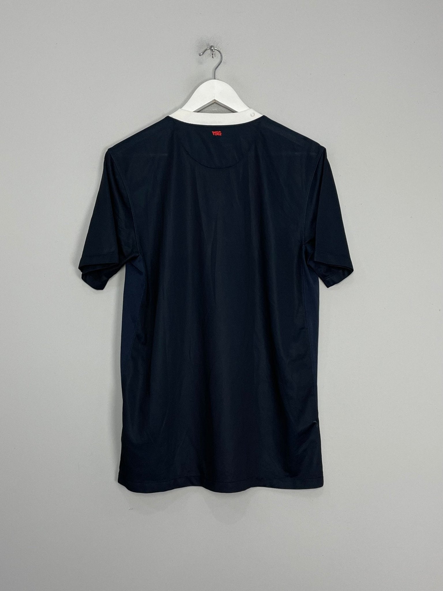 Shop 2011/12 PSG HOME SHIRT (M) NIKE, classic football shirts, vintage football shirts & retro soccer jerseys at Cult Kits