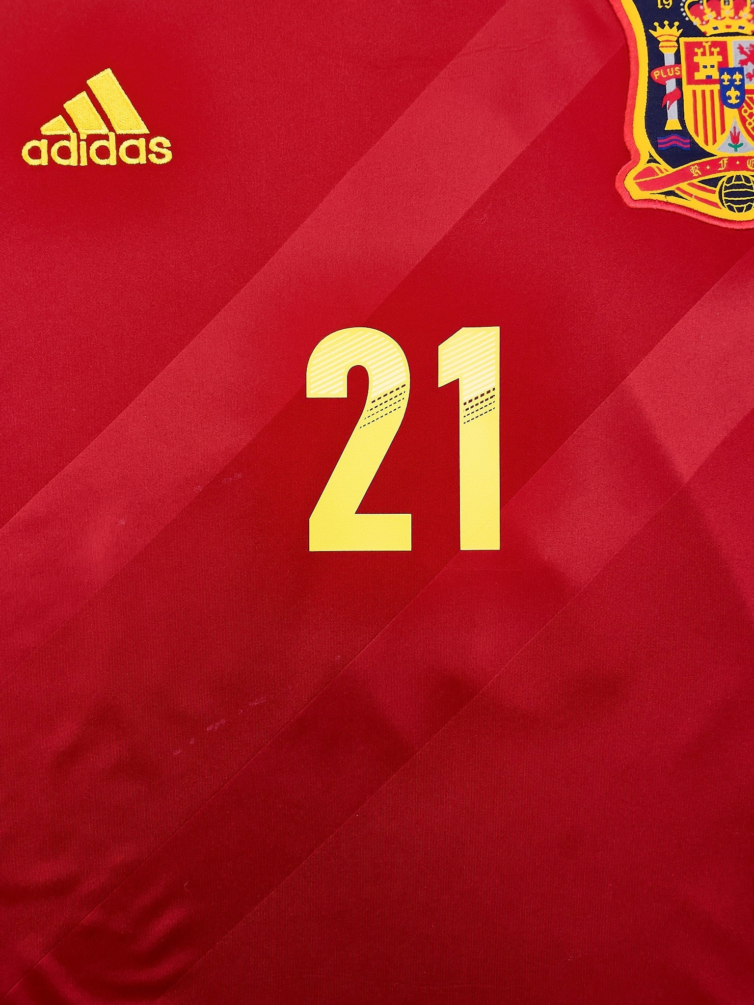 Buy 2011/12 Spain Silva 21 Home Shirt (L) Adidas ~ Free worldwide shipping ~ Authentic Vintage Football Shirts from Cult Kits