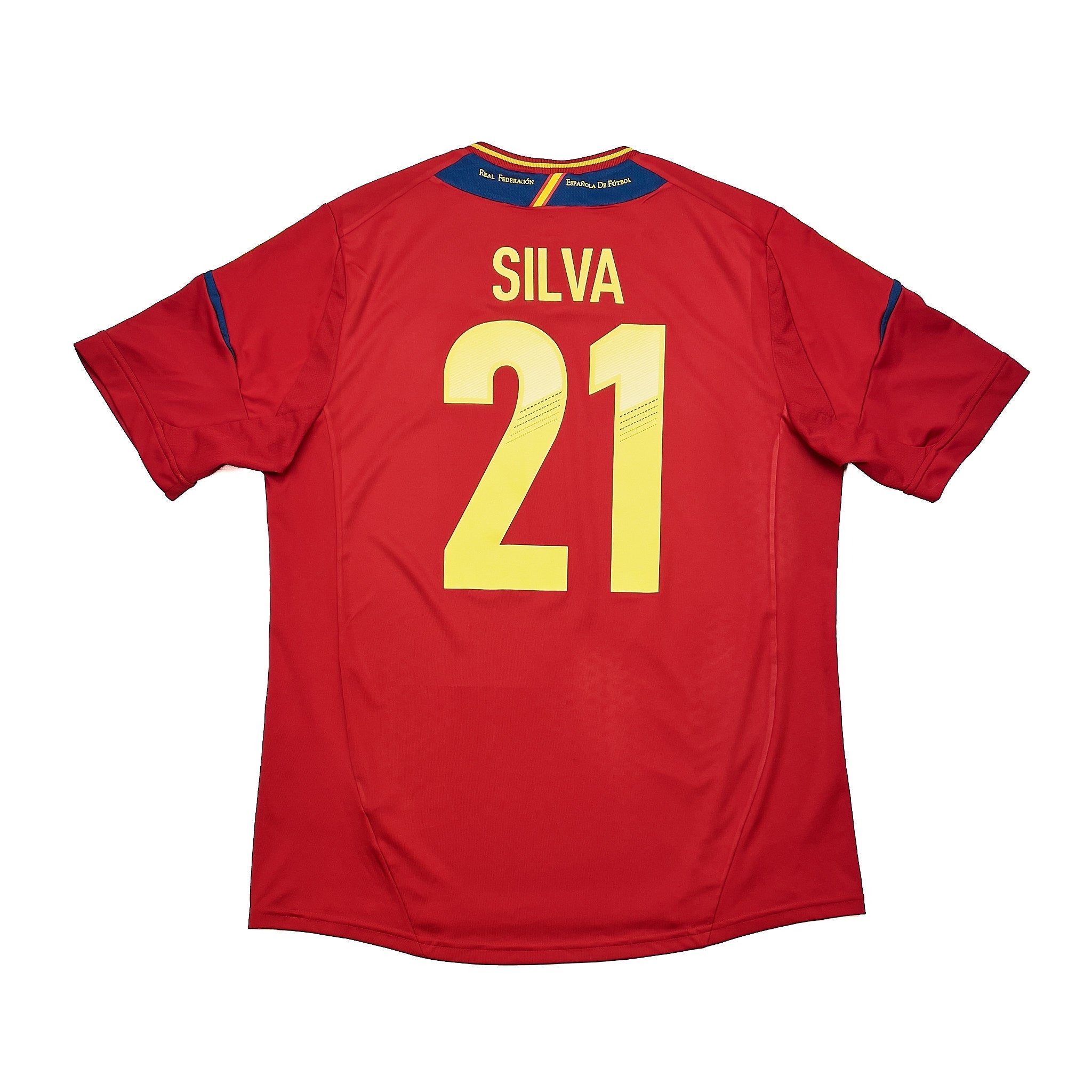 Buy 2011/12 Spain Silva 21 Home Shirt (L) Adidas ~ Free worldwide shipping ~ Authentic Vintage Football Shirts from Cult Kits