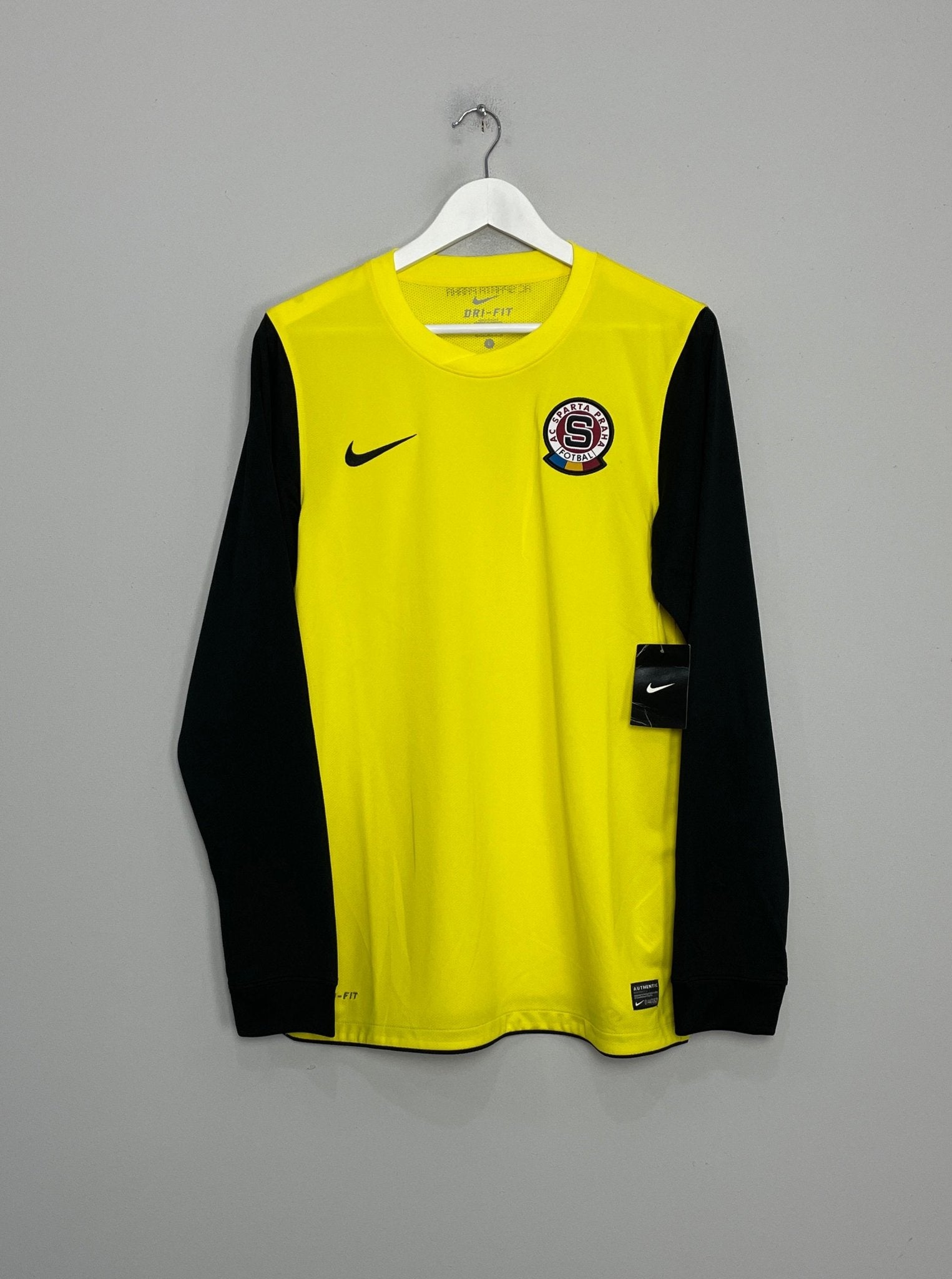 Shop 2011/12 SPARTA PRAGUE *BNWT* L/S AWAY SHIRT (L) NIKE, classic football shirts, vintage football shirts & retro soccer jerseys at Cult Kits