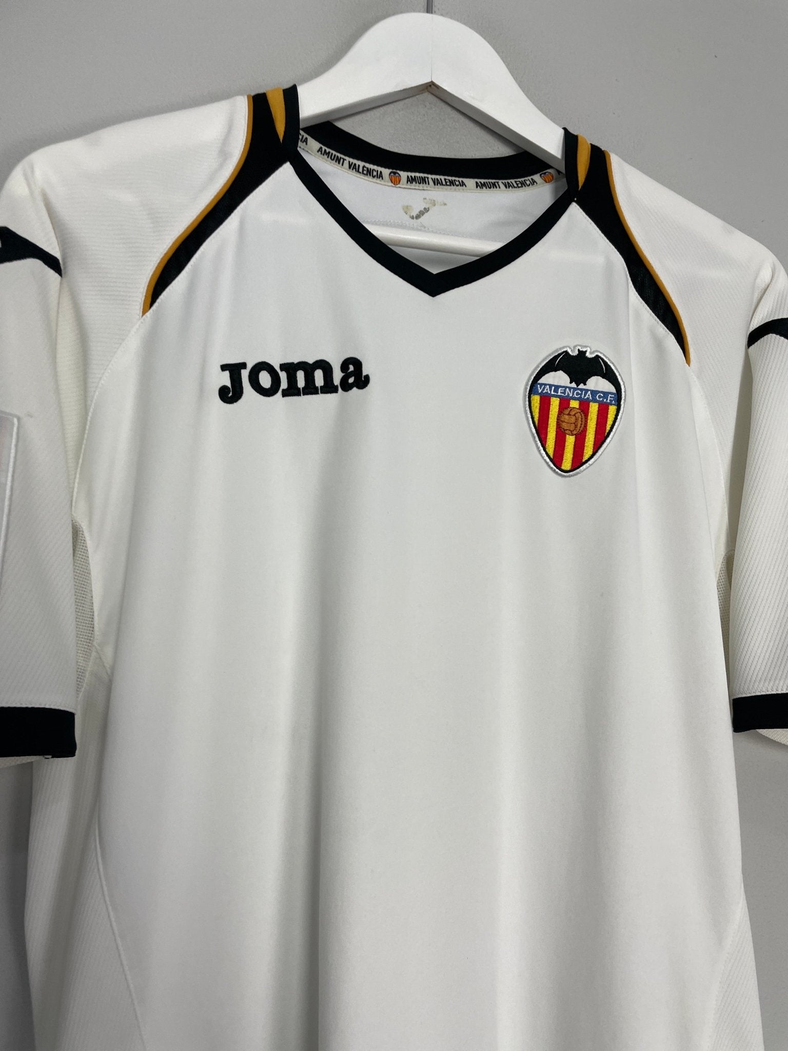 Shop 2011/12 VALENCIA HOME SHIRT (M) JOMA, classic football shirts, vintage football shirts & retro soccer jerseys at Cult Kits