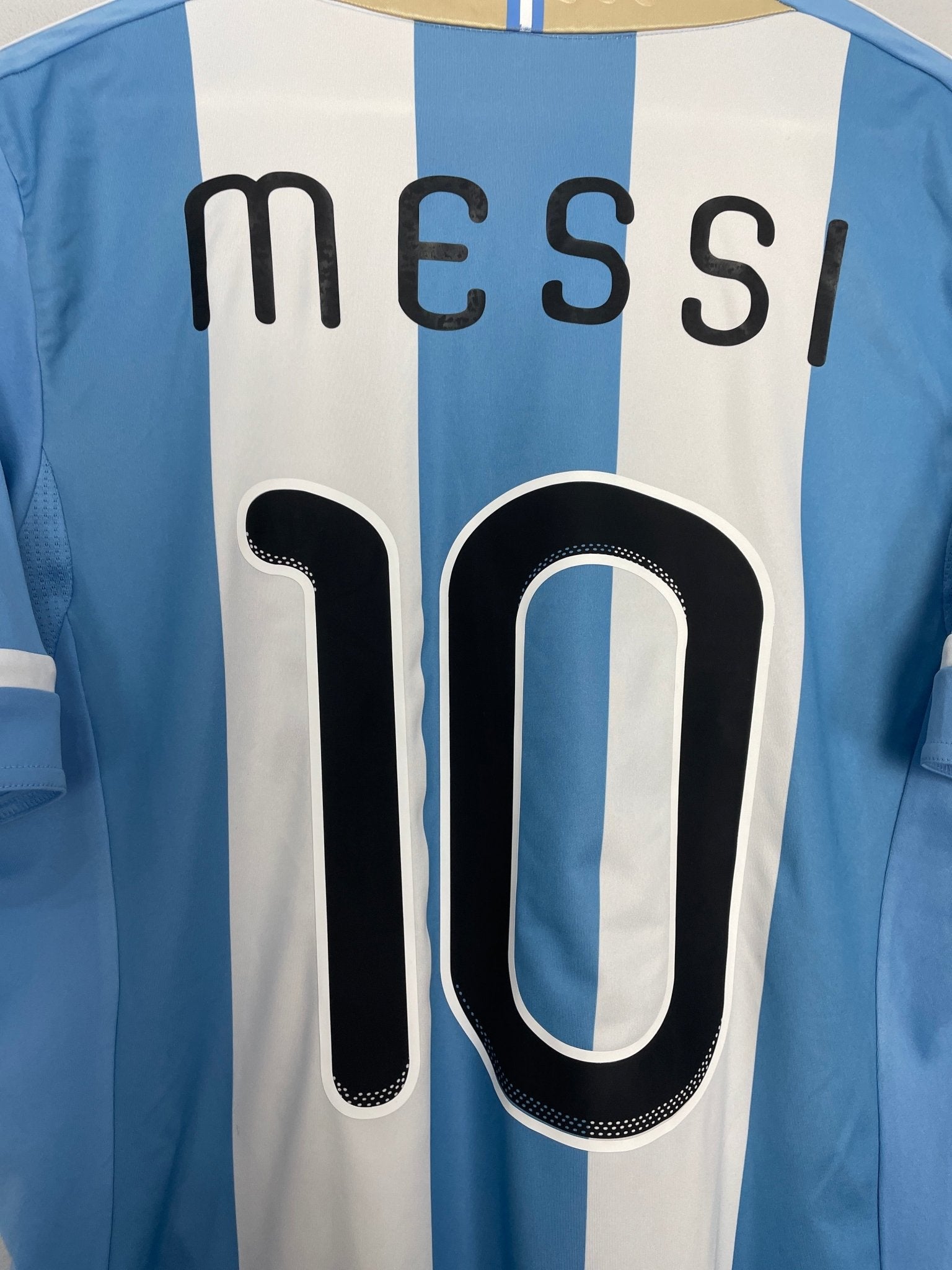 Shop 2011/13 ARGENTINA MESSI #10 HOME SHIRT (M) ADIDAS, classic football shirts, vintage football shirts & retro soccer jerseys at Cult Kits