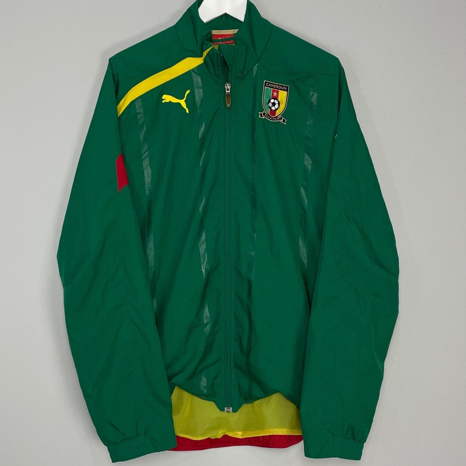 Shop 2011/13 CAMEROON TRACK JACKET (L) PUMA, classic football shirts, vintage football shirts & retro soccer jerseys at Cult Kits