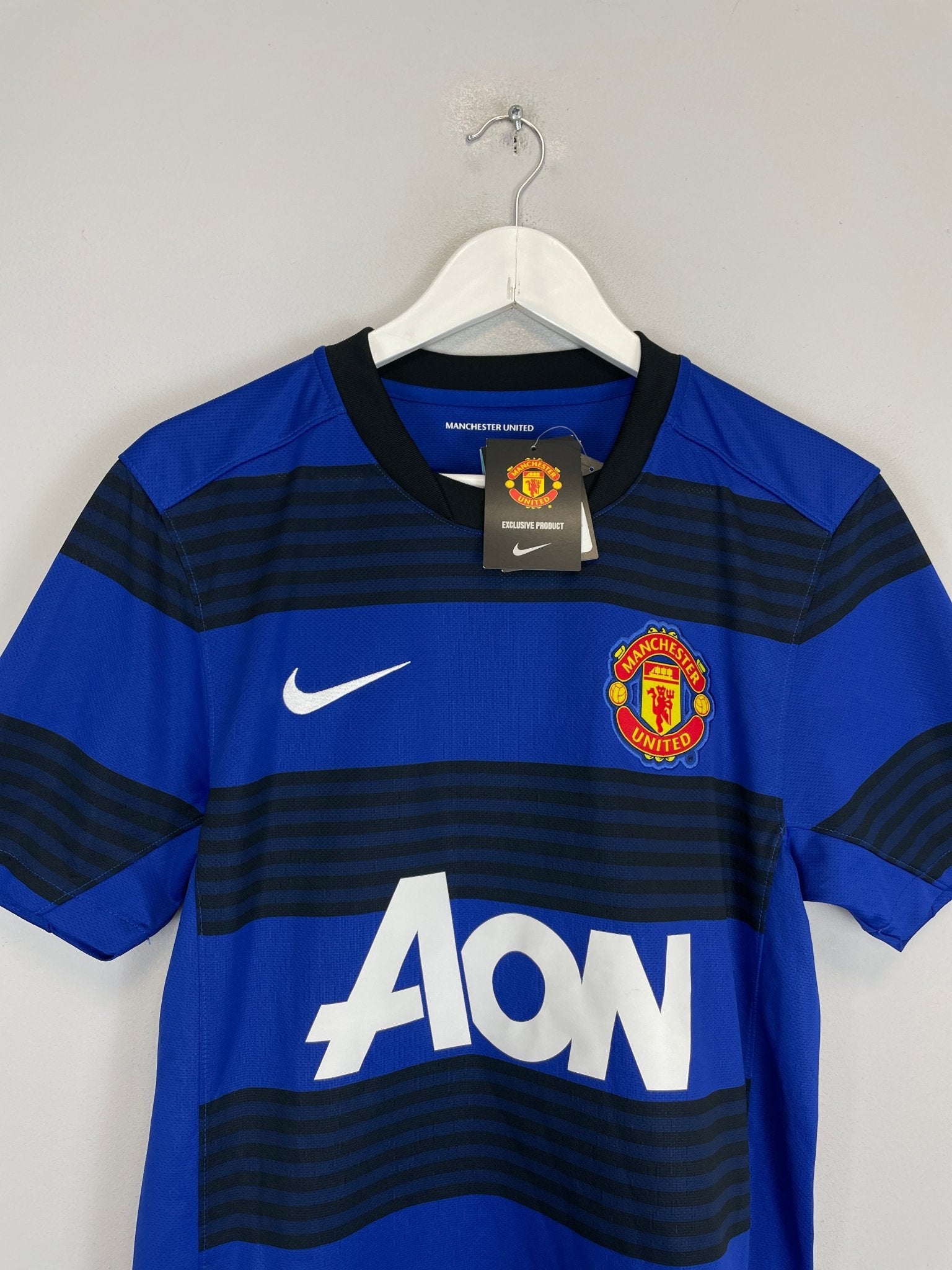 Shop 2011/13 MANCHESTER UNITED CHICHARITO #14 *BNWT* AWAY SHIRT (S) NIKE, classic football shirts, vintage football shirts & retro soccer jerseys at Cult Kits
