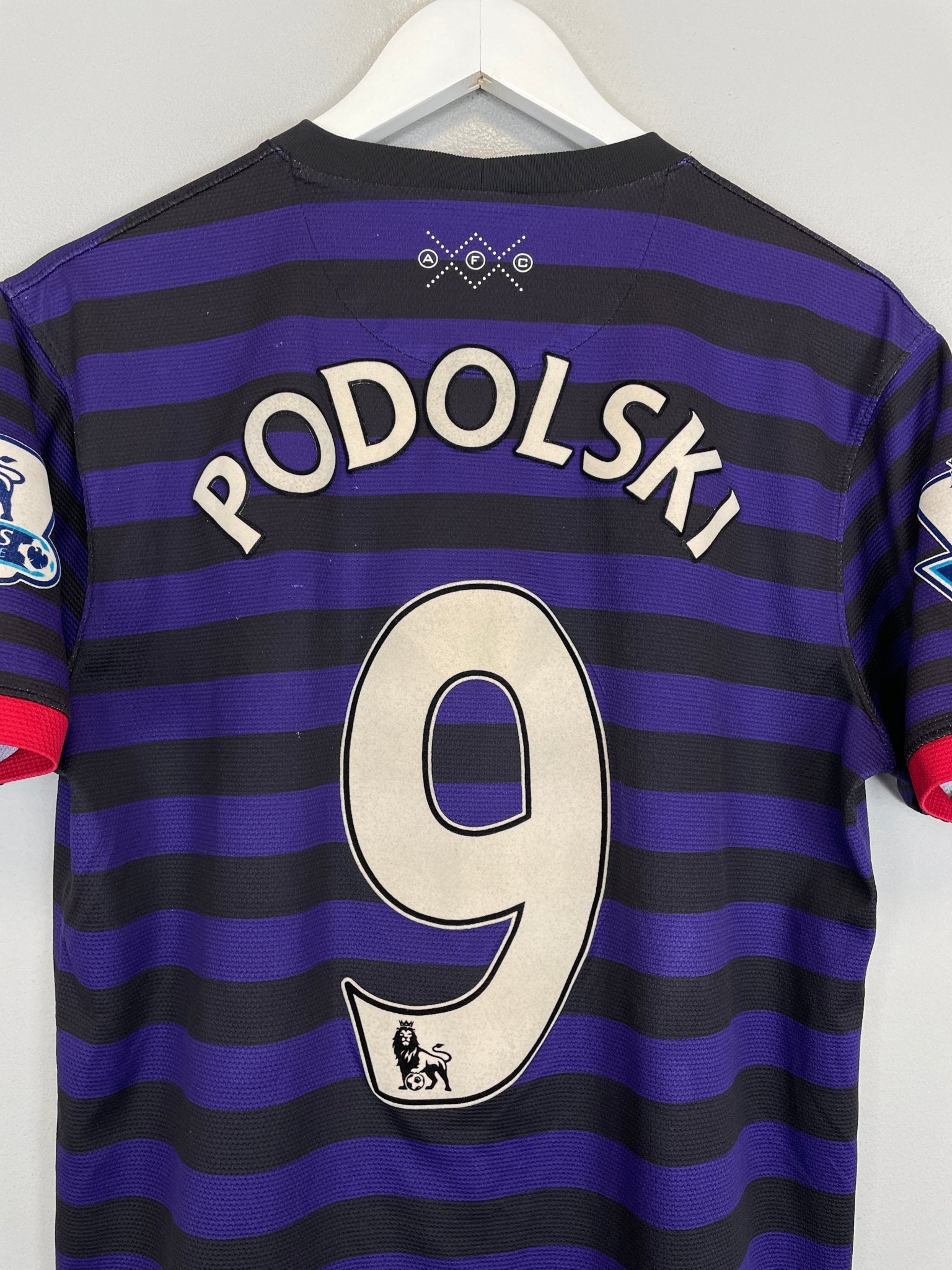 Shop 2012/13 ARSENAL PODOLSKI #9 AWAY SHIRT (M) NIKE, classic football shirts, vintage football shirts & retro soccer jerseys at Cult Kits