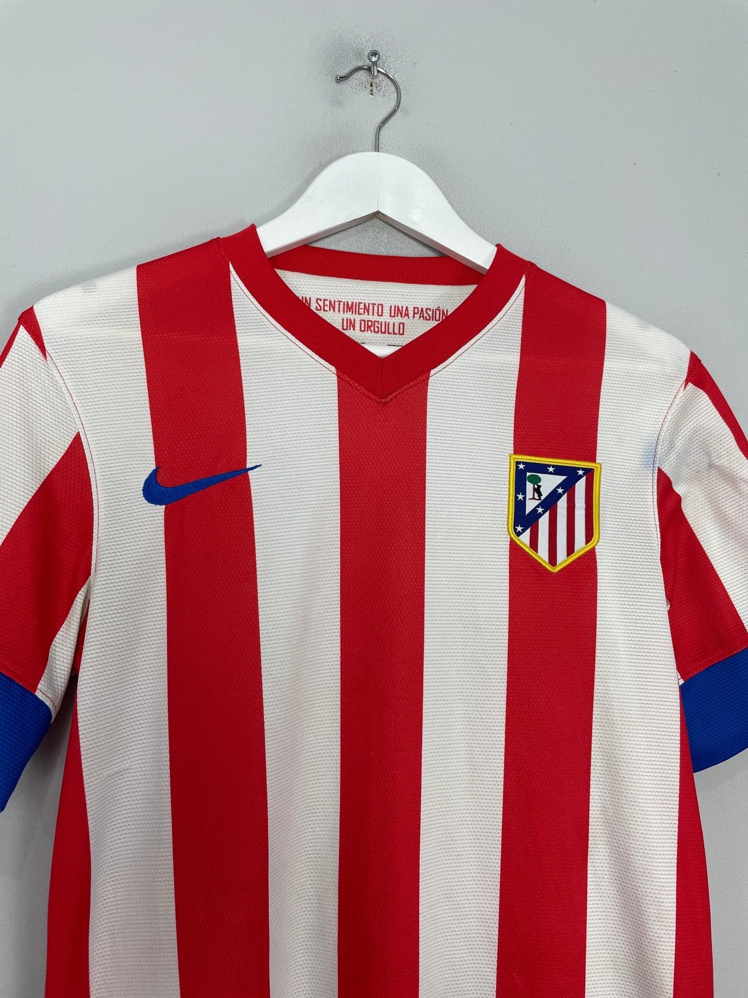 Shop 2012/13 ATLETICO MADRID FALCAO #9 HOME SHIRT (S) NIKE, classic football shirts, vintage football shirts & retro soccer jerseys at Cult Kits
