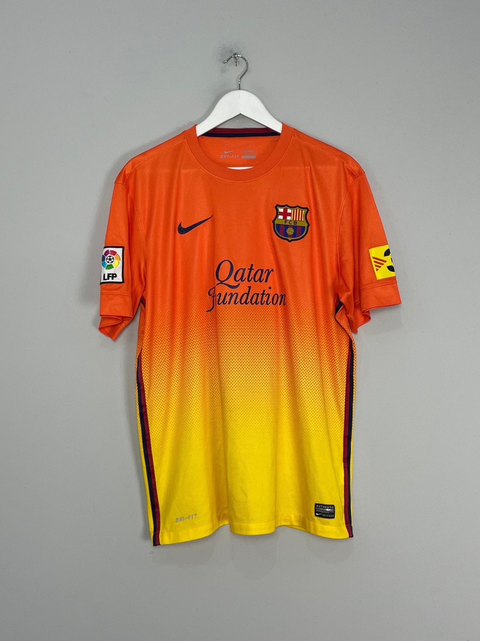 Shop 2012/13 BARCELONA A.INIESTA #8 AWAY SHIRT (L) NIKE, classic football shirts, vintage football shirts & retro soccer jerseys at Cult Kits
