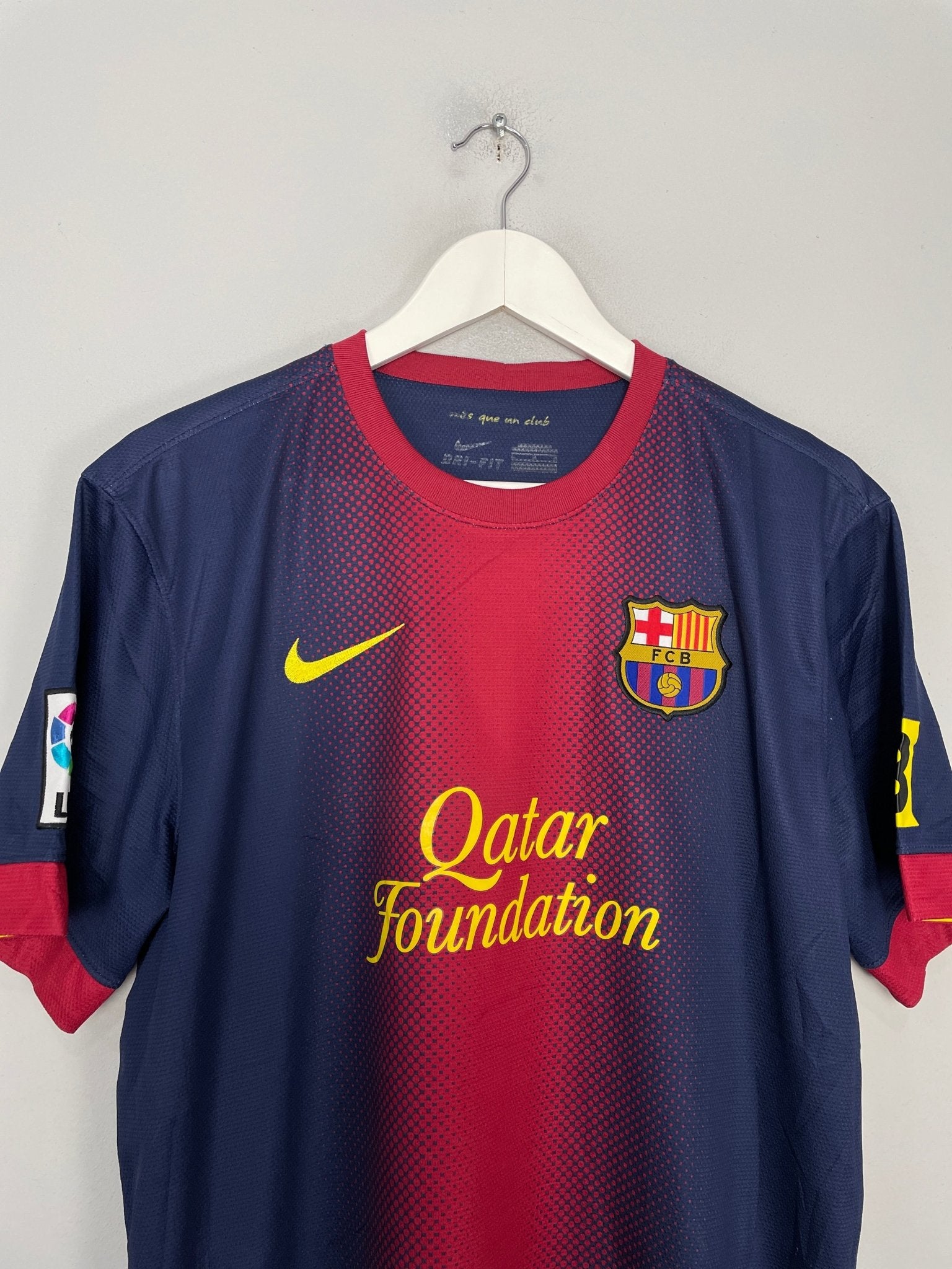 Shop 2012/13 BARCELONA A.INIESTA #8 HOME SHIRT (L) NIKE, classic football shirts, vintage football shirts & retro soccer jerseys at Cult Kits