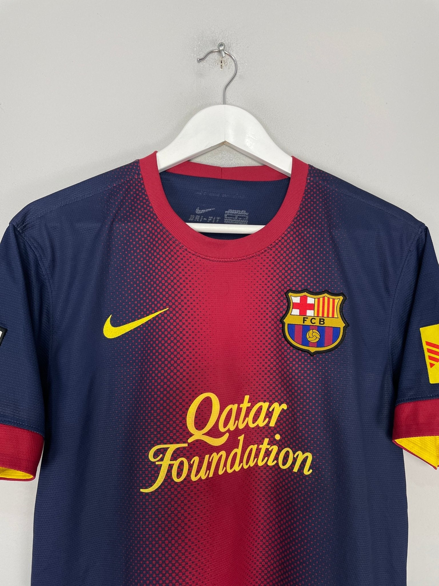 Shop 2012/13 BARCELONA A.INIESTA #8 HOME SHIRT (M) NIKE, classic football shirts, vintage football shirts & retro soccer jerseys at Cult Kits