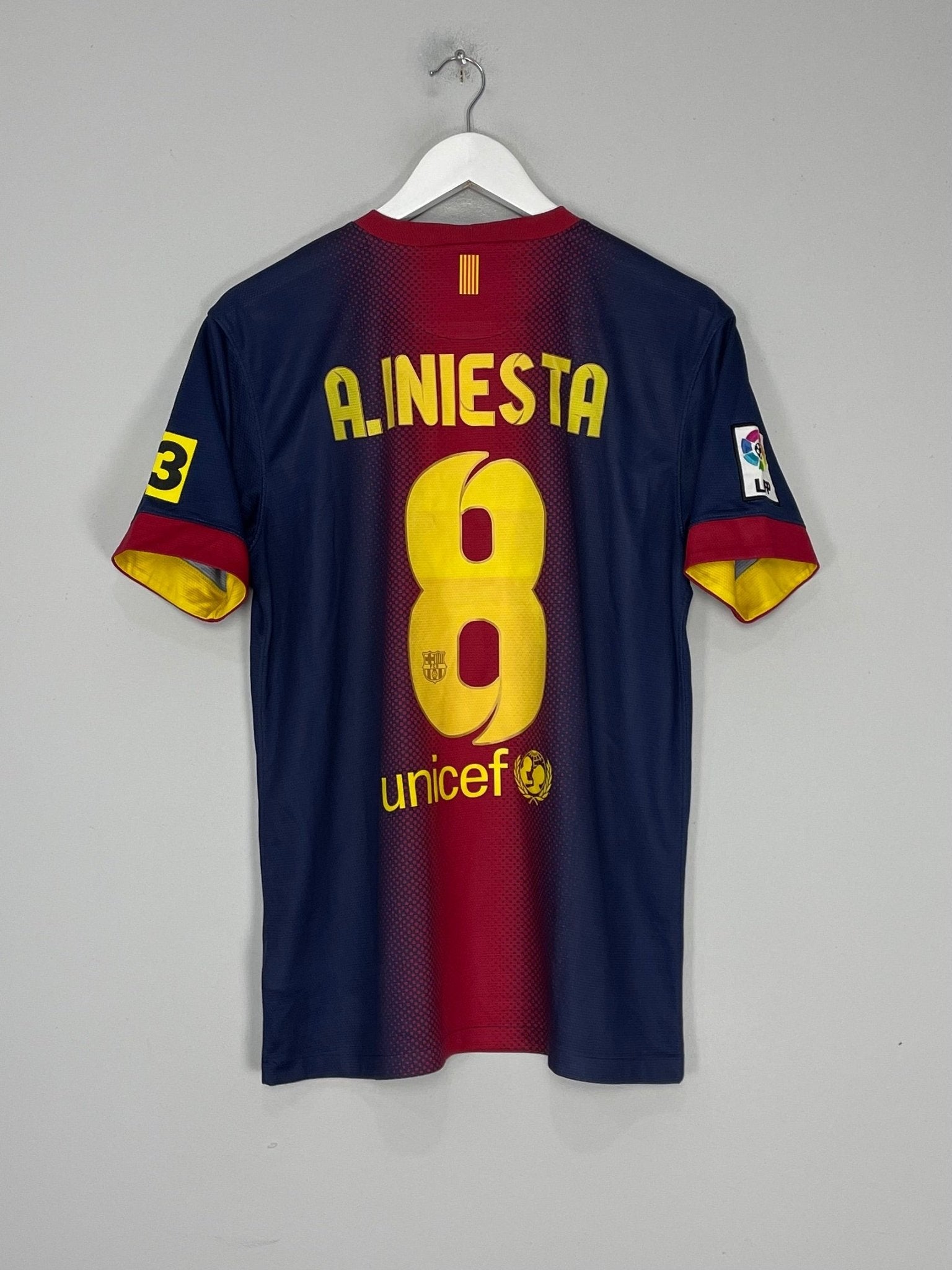 Shop 2012/13 BARCELONA A.INIESTA #8 HOME SHIRT (M) NIKE, classic football shirts, vintage football shirts & retro soccer jerseys at Cult Kits