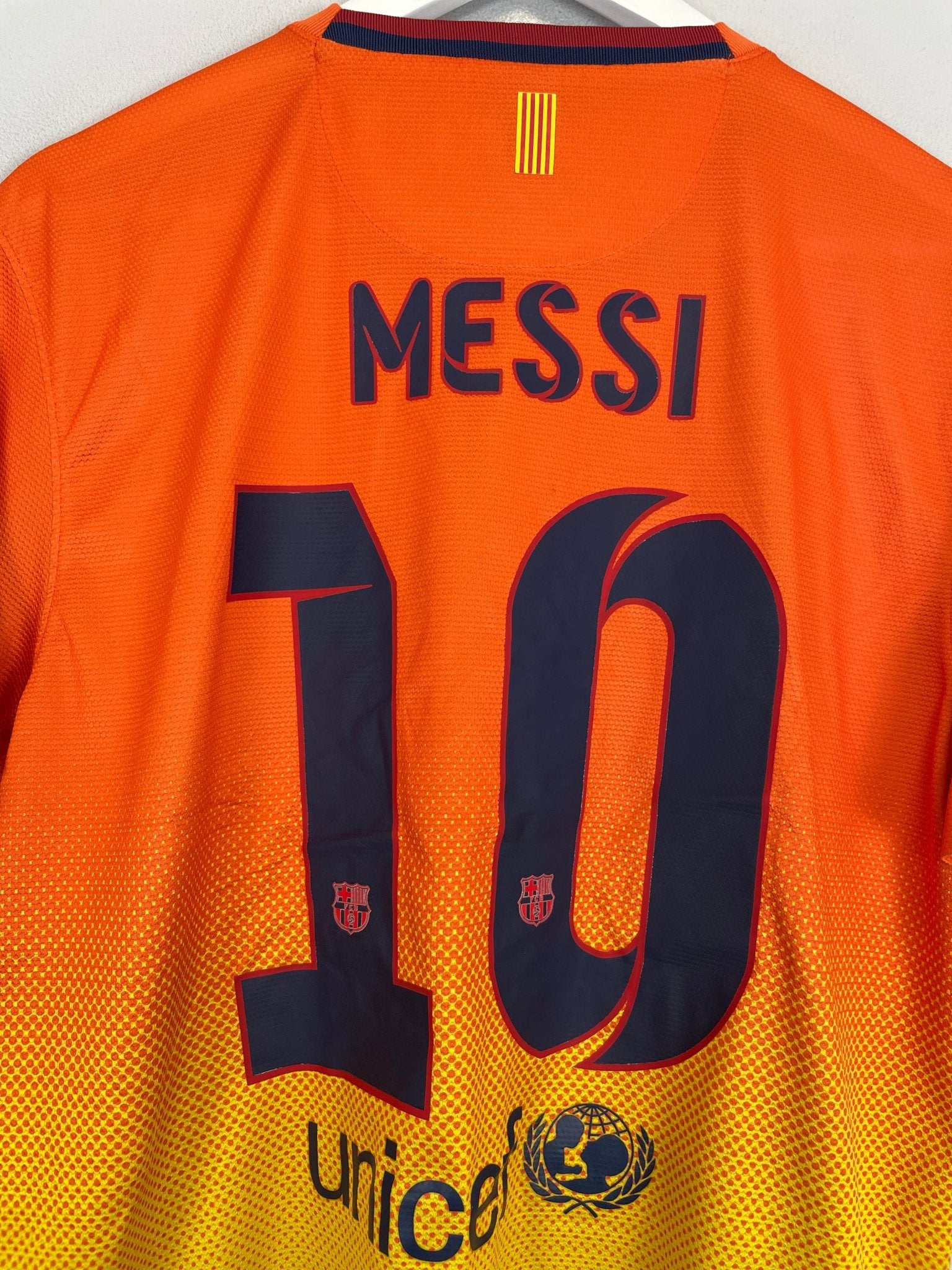 Shop 2012/13 BARCELONA MESSI #10 AWAY SHIRT (L) NIKE, classic football shirts, vintage football shirts & retro soccer jerseys at Cult Kits