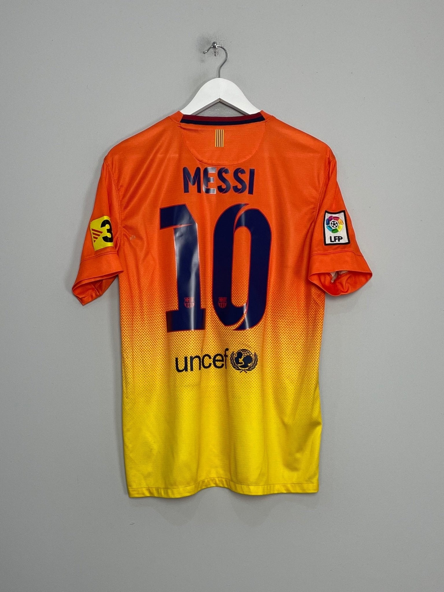 Shop 2012/13 BARCELONA MESSI #10 AWAY SHIRT (M) NIKE, classic football shirts, vintage football shirts & retro soccer jerseys at Cult Kits