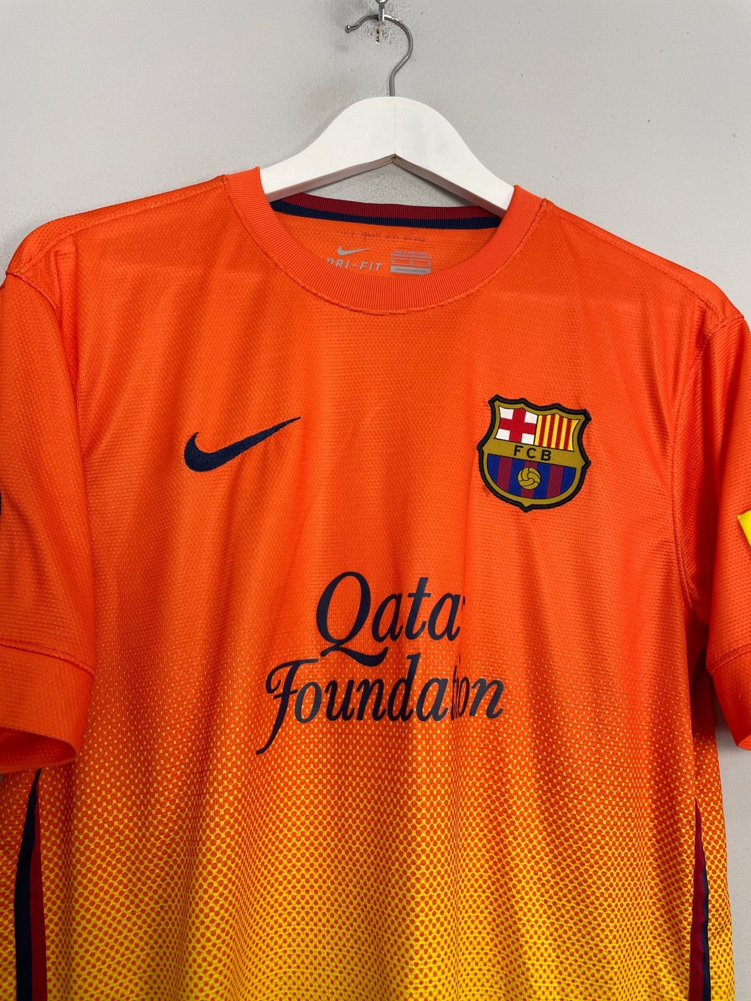 Shop 2012/13 BARCELONA MESSI #10 AWAY SHIRT (M) NIKE, classic football shirts, vintage football shirts & retro soccer jerseys at Cult Kits