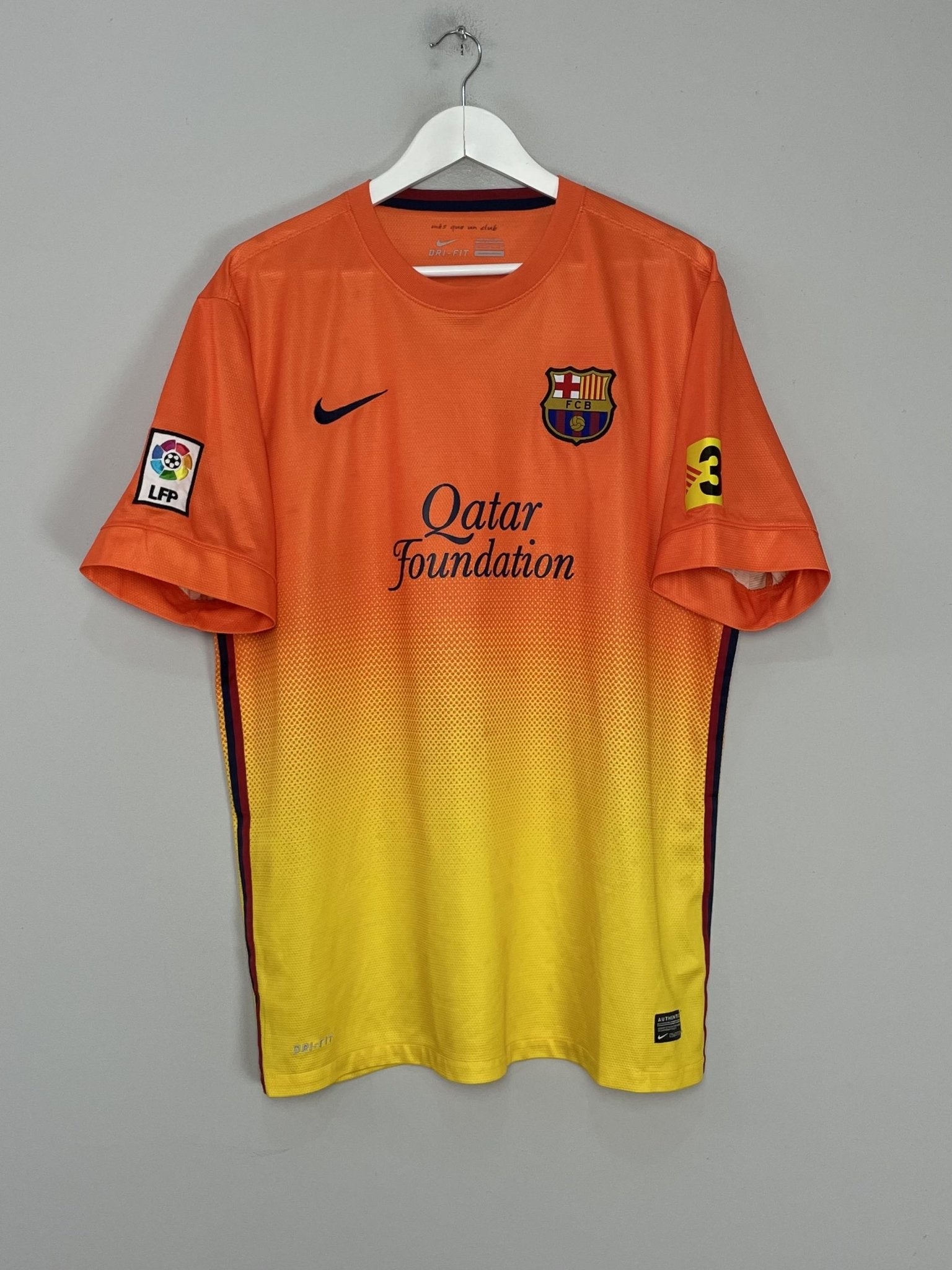 Shop 2012/13 BARCELONA MESSI #10 AWAY SHIRT (XL) NIKE, classic football shirts, vintage football shirts & retro soccer jerseys at Cult Kits