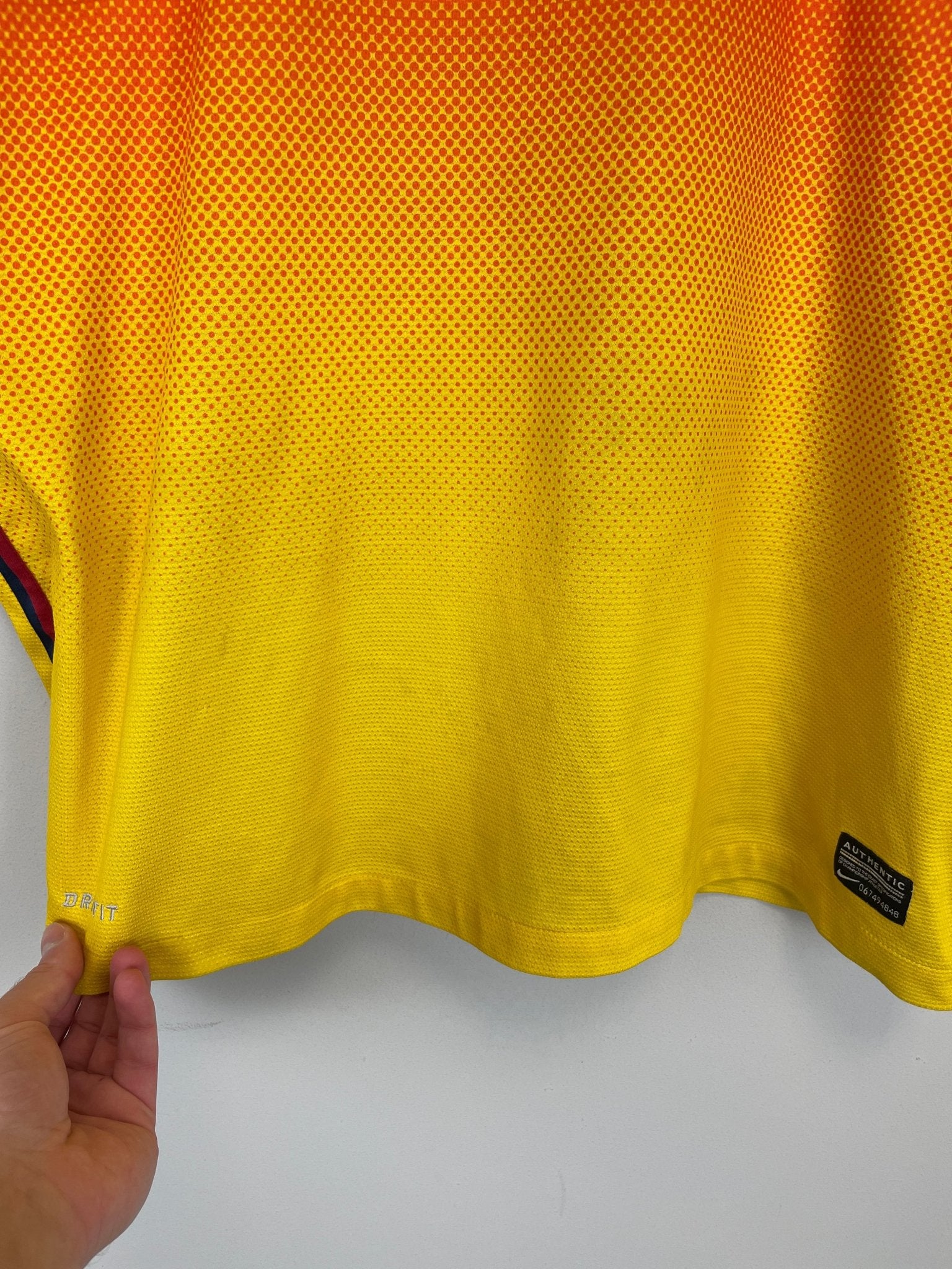 Shop 2012/13 BARCELONA MESSI #10 AWAY SHIRT (XL) NIKE, classic football shirts, vintage football shirts & retro soccer jerseys at Cult Kits