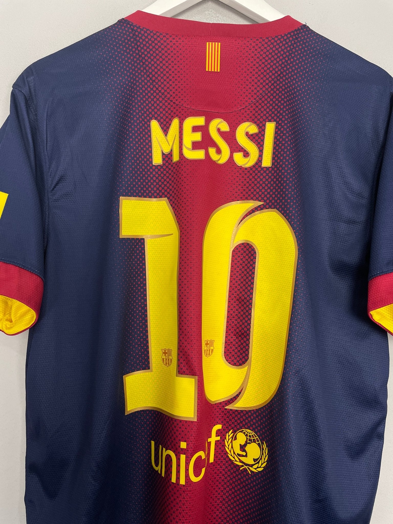 Shop 2012/13 BARCELONA MESSI #10 HOME SHIRT (L) NIKE, classic football shirts, vintage football shirts & retro soccer jerseys at Cult Kits