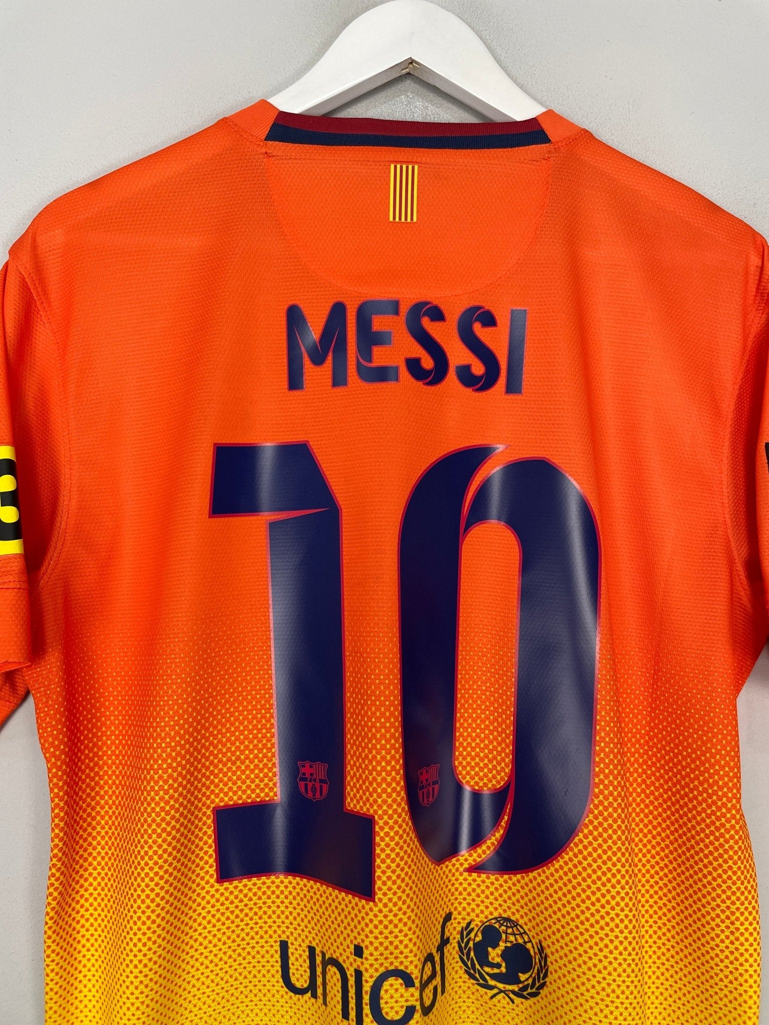 Shop 2012/13 BARCLEONA MESSI #10 AWAY SHIRT (M) NIKE, classic football shirts, vintage football shirts & retro soccer jerseys at Cult Kits