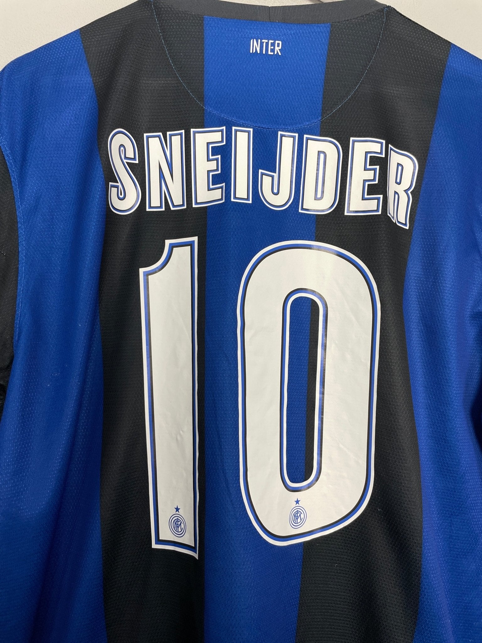 Shop 2012/13 INTER MILAN SNEIJDER #10 HOME SHIRT (XL) NIKE, classic football shirts, vintage football shirts & retro soccer jerseys at Cult Kits