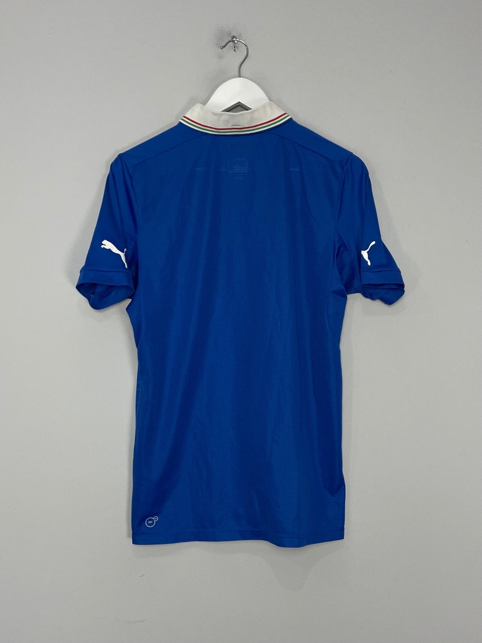 Shop 2012/13 ITALY HOME SHIRT (M) PUMA, classic football shirts, vintage football shirts & retro soccer jerseys at Cult Kits