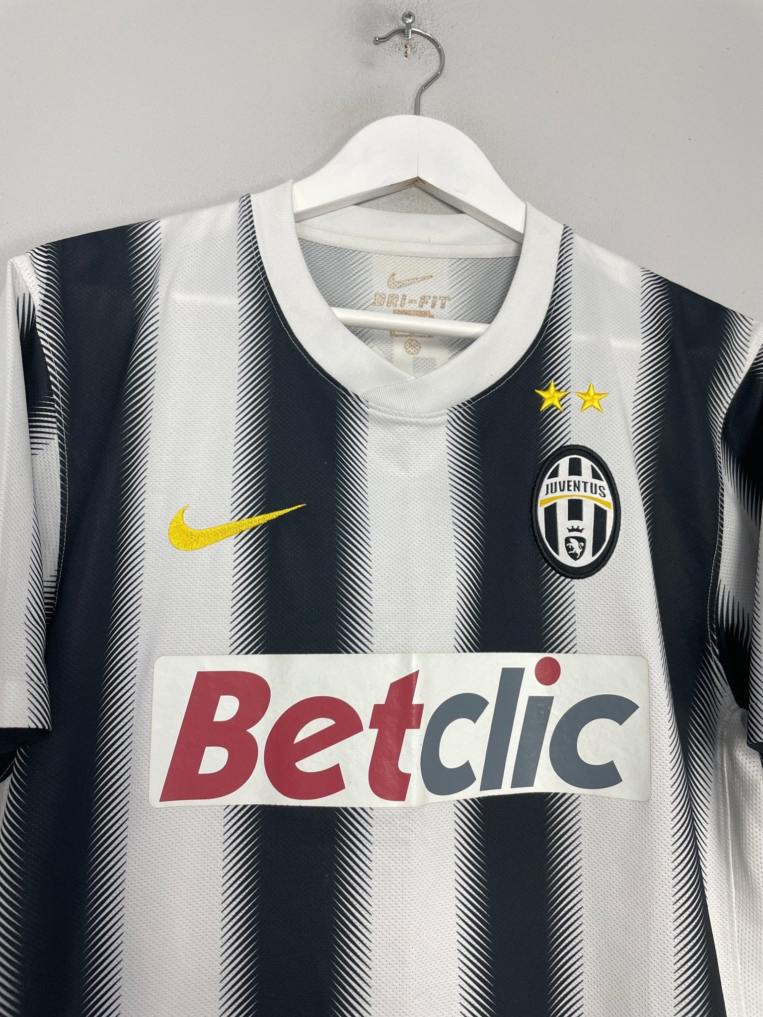 Shop 2012/13 JUVENTUS DEL PIERO #10 HOME SHIRT (M) NIKE, classic football shirts, vintage football shirts & retro soccer jerseys at Cult Kits