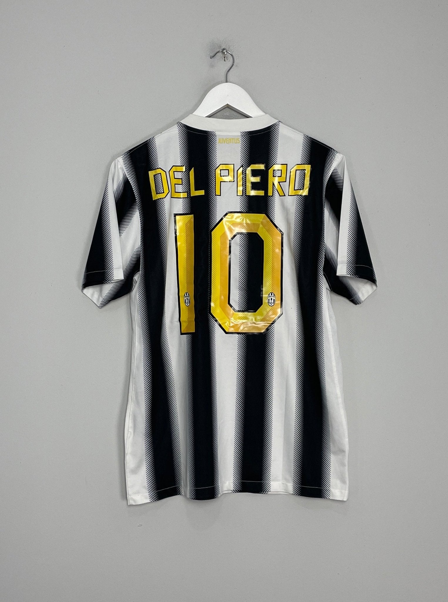 Shop 2012/13 JUVENTUS DEL PIERO #10 HOME SHIRT (M) NIKE, classic football shirts, vintage football shirts & retro soccer jerseys at Cult Kits