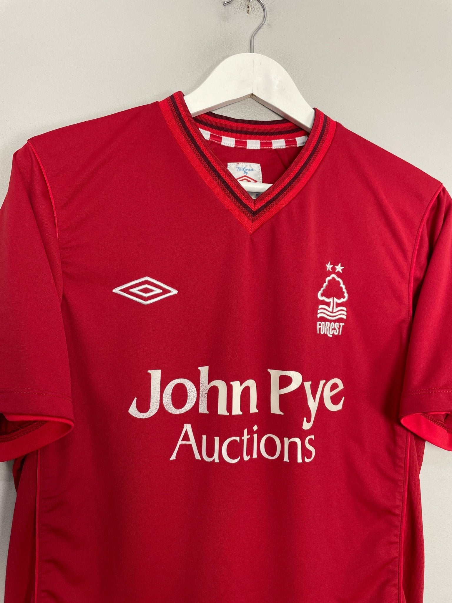 Shop 2012/13 NOTTINGHAM FOREST HOME SHIRT (M) UMBRO, classic football shirts, vintage football shirts & retro soccer jerseys at Cult Kits