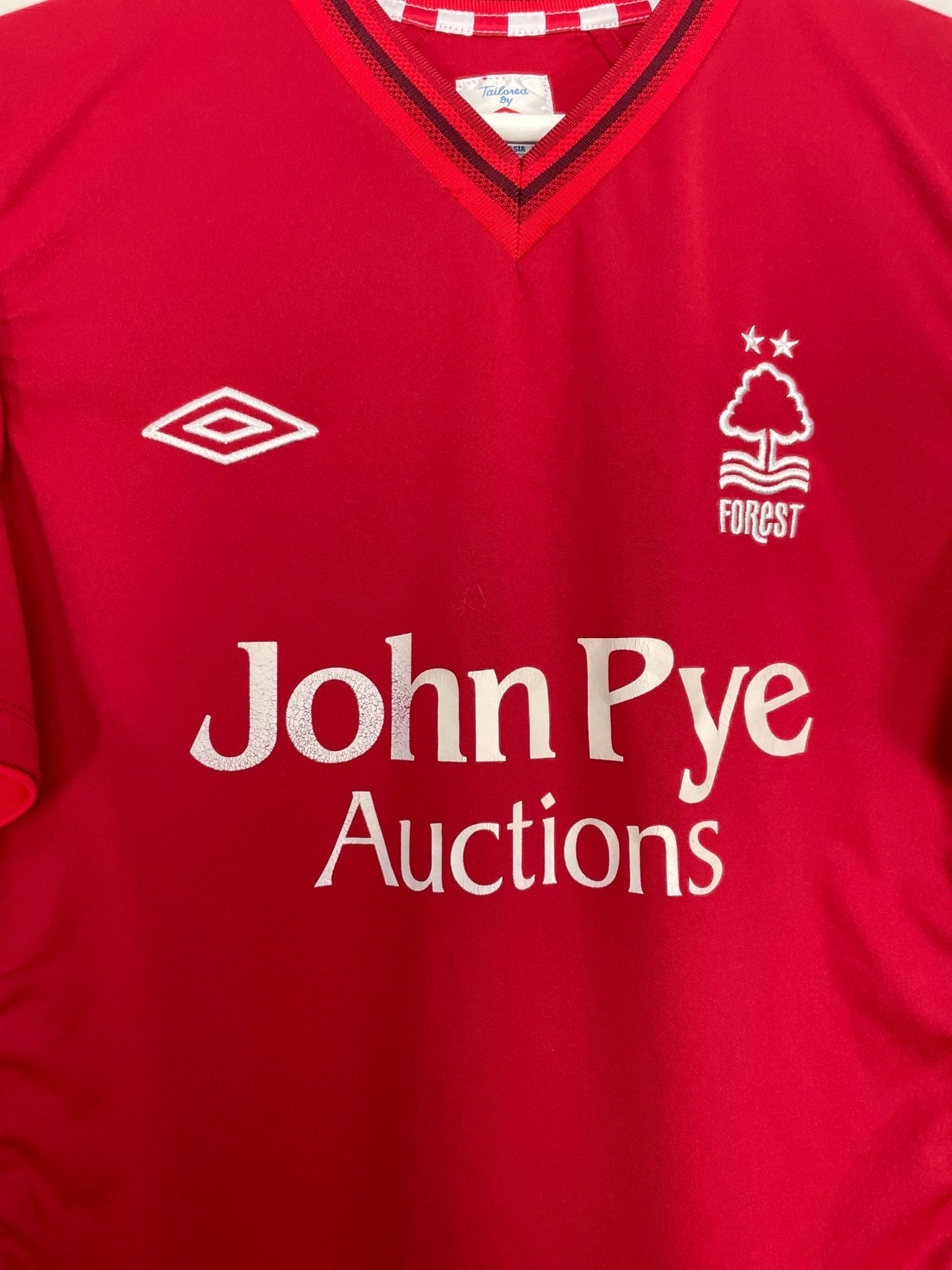 Shop 2012/13 NOTTINGHAM FOREST HOME SHIRT (M) UMBRO, classic football shirts, vintage football shirts & retro soccer jerseys at Cult Kits