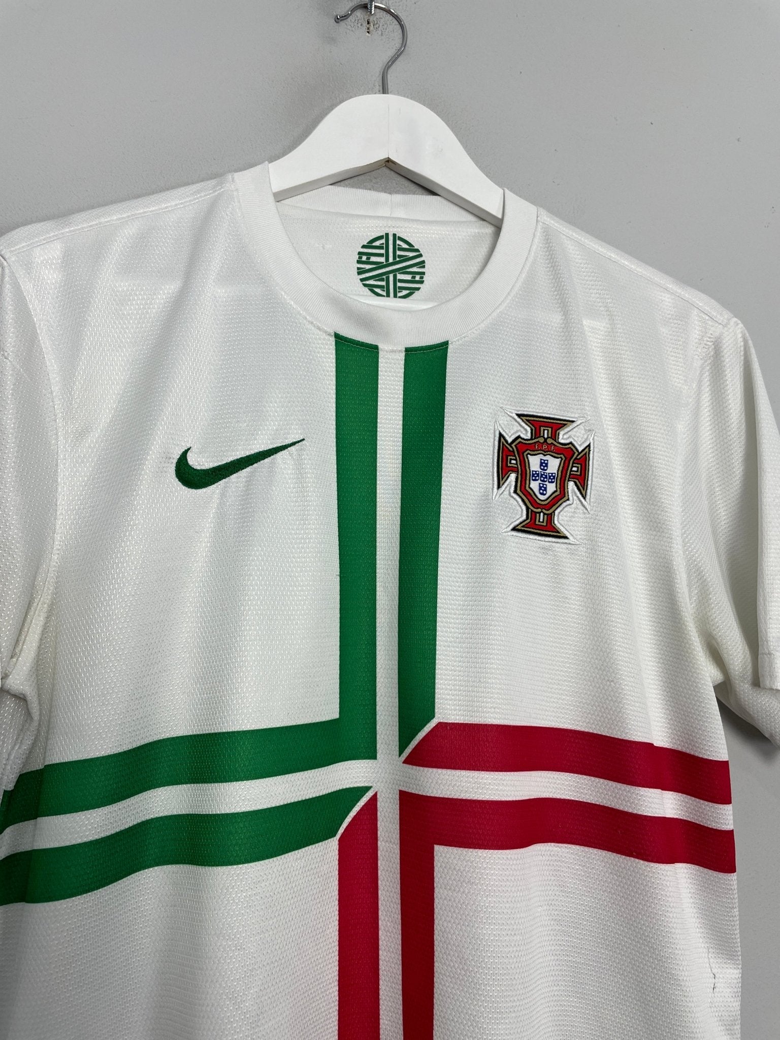 Shop 2012/13 PORTUGAL AWAY SHIRT (M) NIKE, classic football shirts, vintage football shirts & retro soccer jerseys at Cult Kits