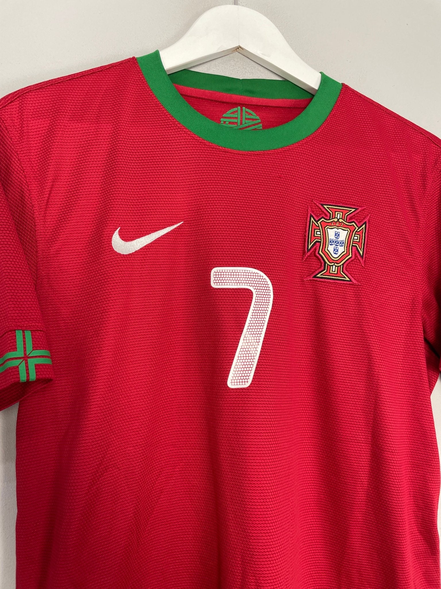 Shop 2012/13 PORTUGAL RONALDO #7 HOME SHIRT (M) NIKE, classic football shirts, vintage football shirts & retro soccer jerseys at Cult Kits