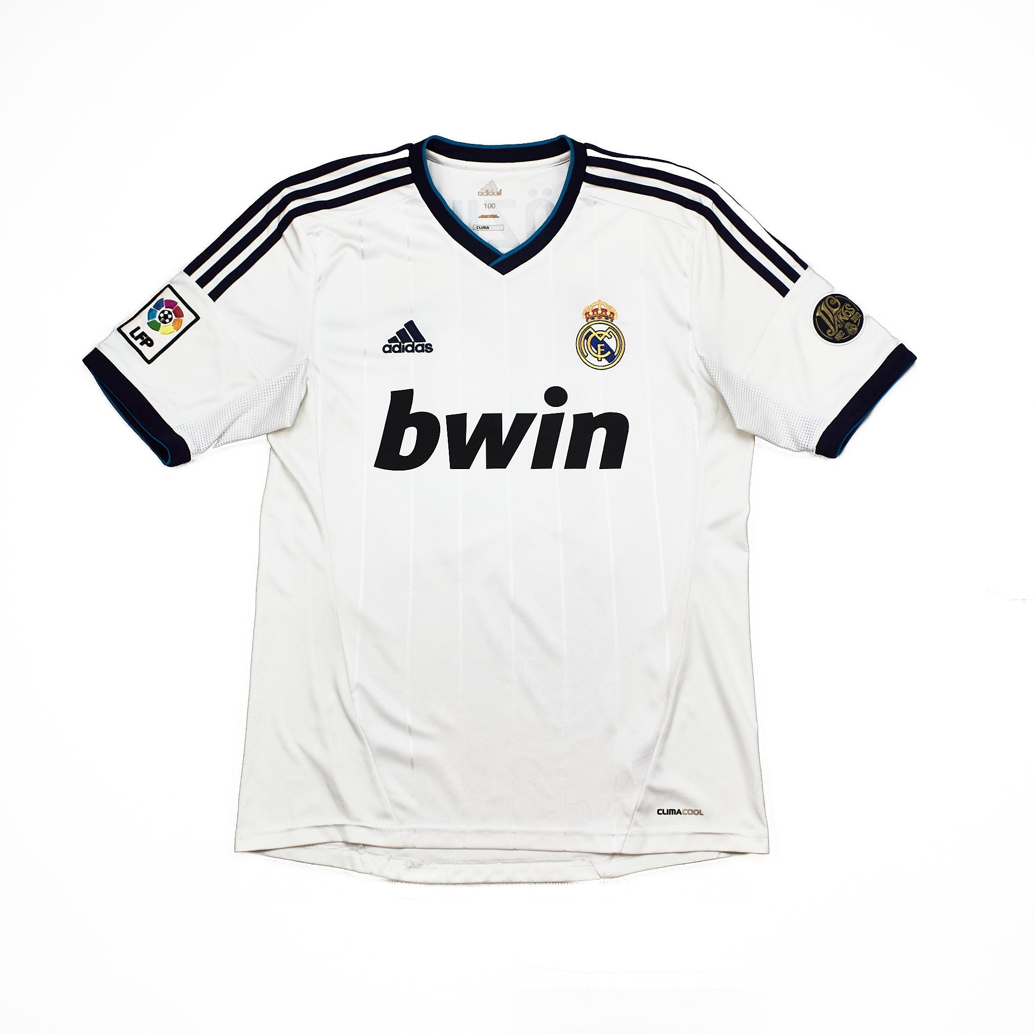 Buy 2012/13 Real Madrid Ozil 10 Home Shirt (L) Adidas ~ Free worldwide shipping ~ Authentic Vintage Football Shirts from Cult Kits