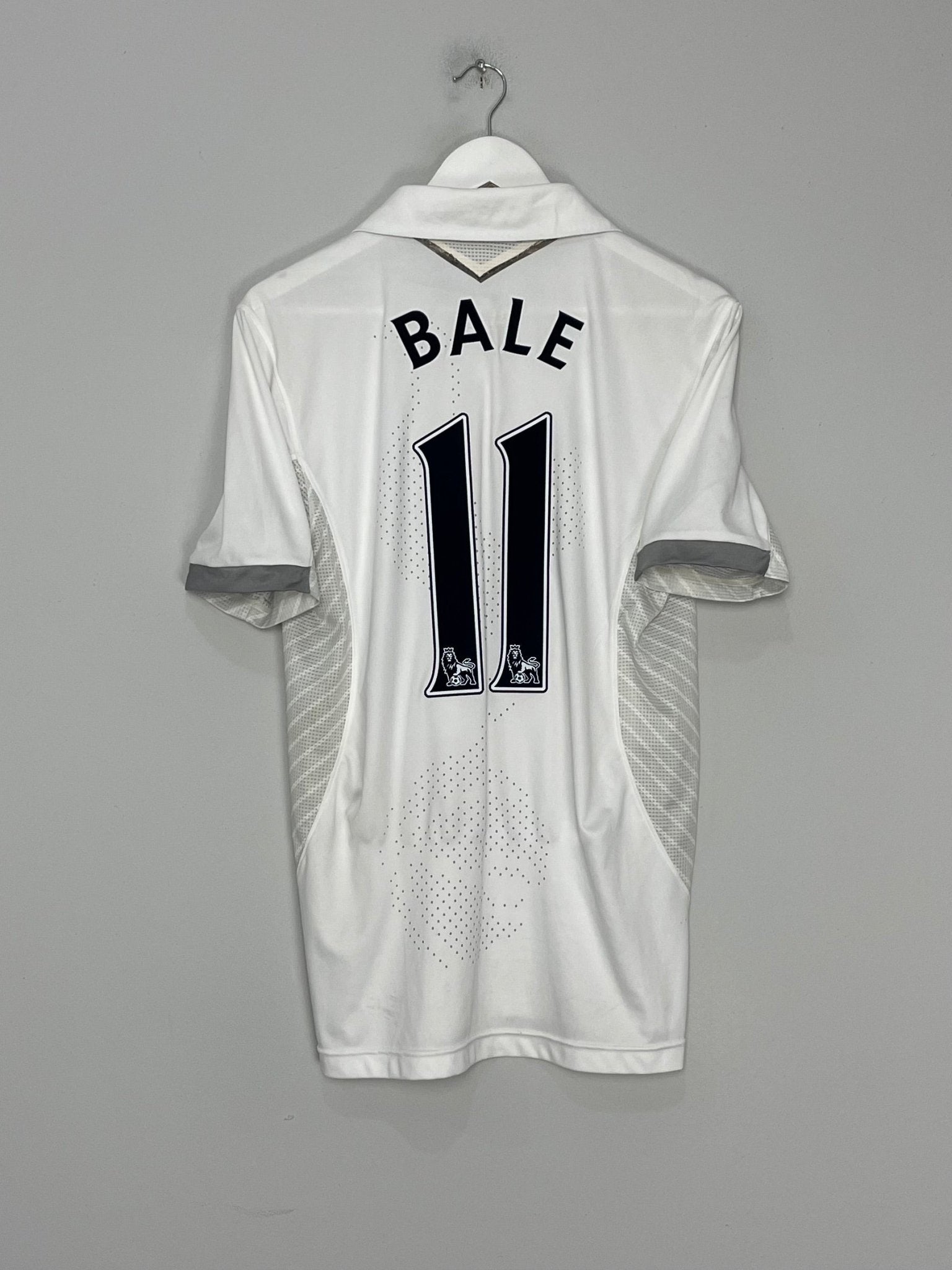 Shop 2012/13 TOTTENHAM BALE #11 HOME SHIRT (M) UNDER ARMOUR, classic football shirts, vintage football shirts & retro soccer jerseys at Cult Kits