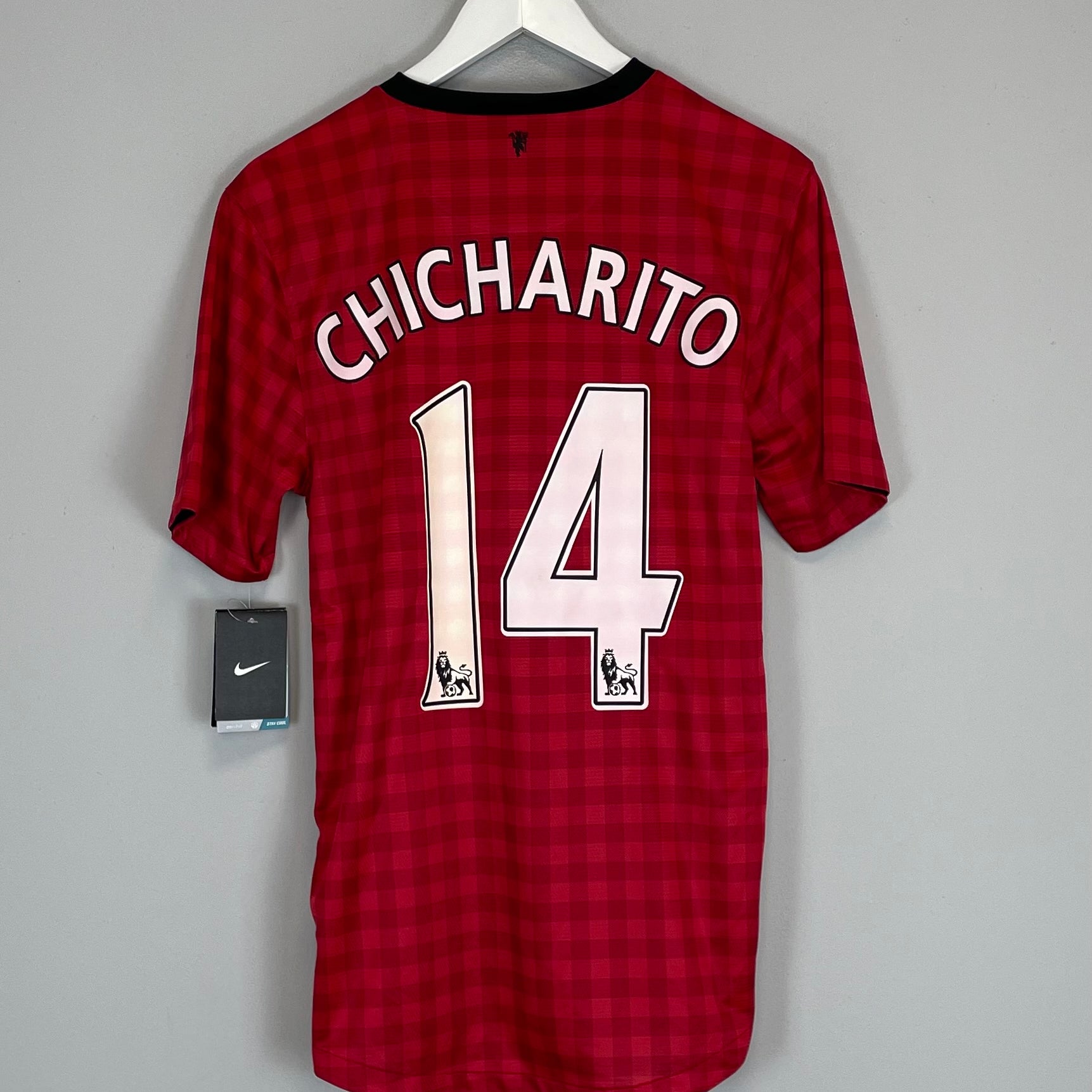 Shop 2012/13 MANCHESTER UNITED CHICHARITO #14 *BNWT* HOME SHIRT (S) NIKE, classic football shirts, vintage football shirts & retro soccer jerseys at Cult Kits