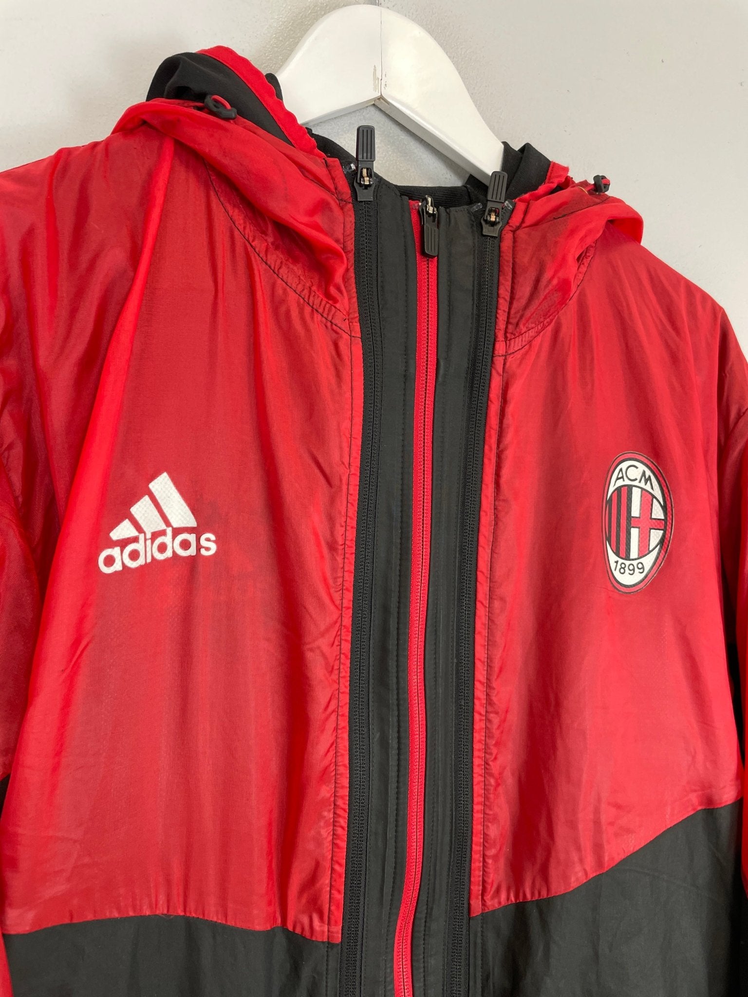 Shop 2013/14 AC MILAN LINED HOODED JACKET (M) ADIDAS, classic football shirts, vintage football shirts & retro soccer jerseys at Cult Kits