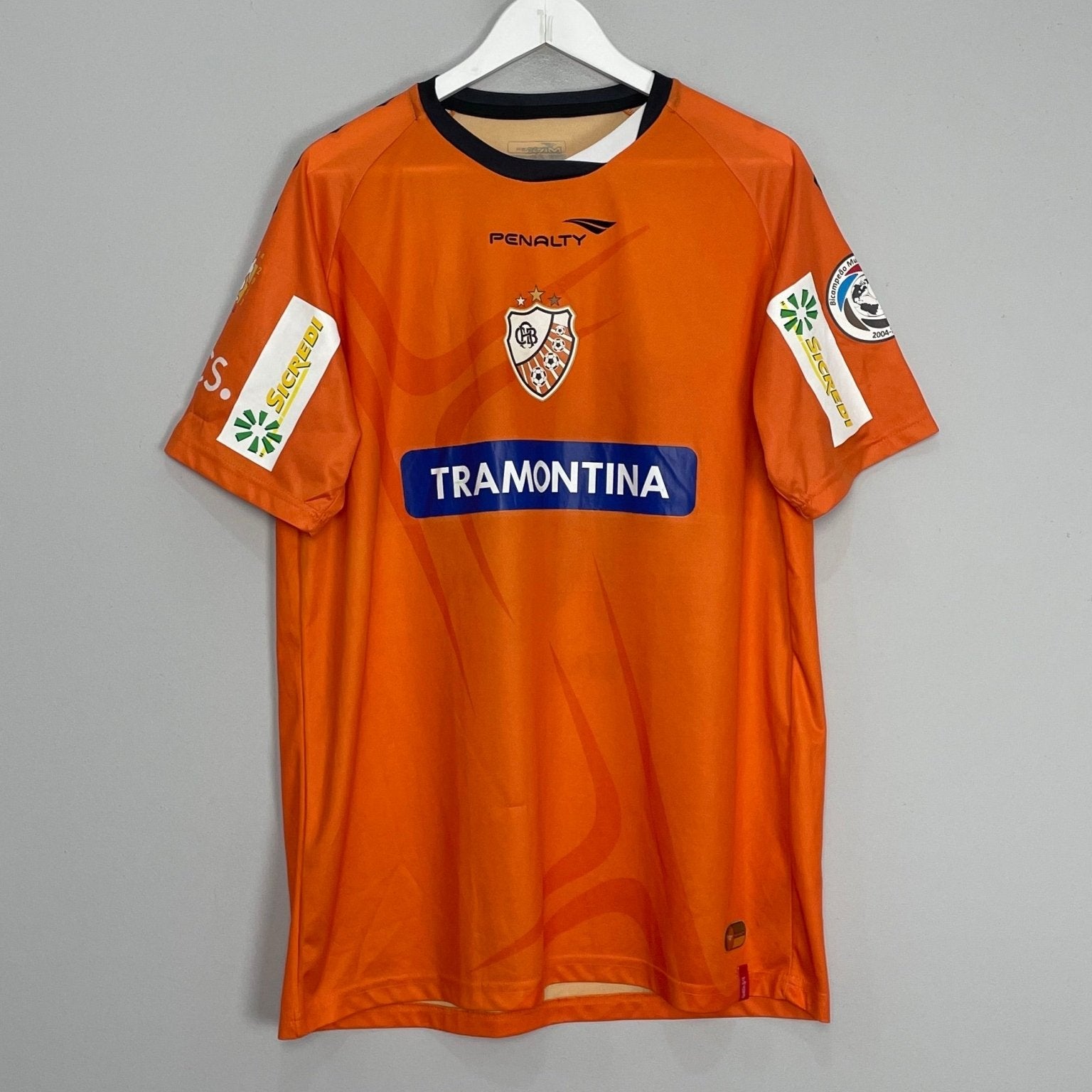 Shop 2013/14 ASSOCIACAO CARLOS BARBOSA DE FUTSAL #10 HOME SHIRT (XL) PENALTY, classic football shirts, vintage football shirts & retro soccer jerseys at Cult Kits