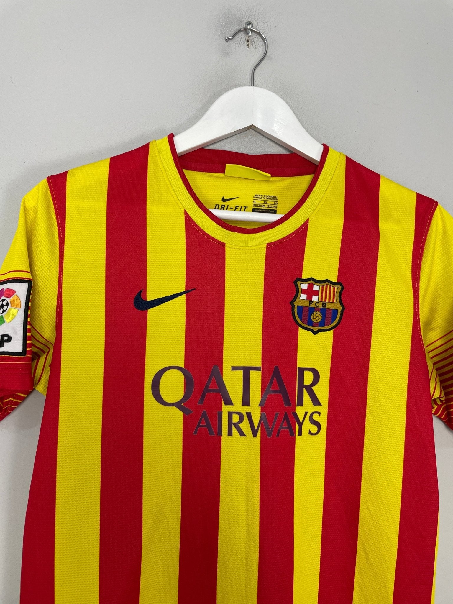 Shop 2013/14 BARCELONA AWAY SHIRT (XL.KIDS) NIKE, classic football shirts, vintage football shirts & retro soccer jerseys at Cult Kits