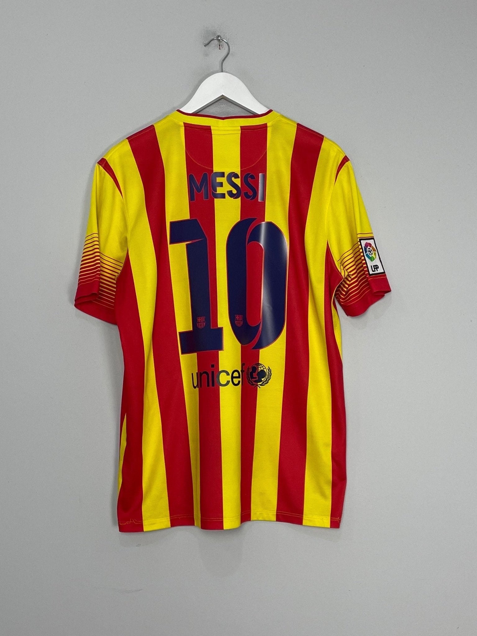 Shop 2013/14 BARCELONA MESSI #10 AWAY SHIRT (L) NIKE, classic football shirts, vintage football shirts & retro soccer jerseys at Cult Kits