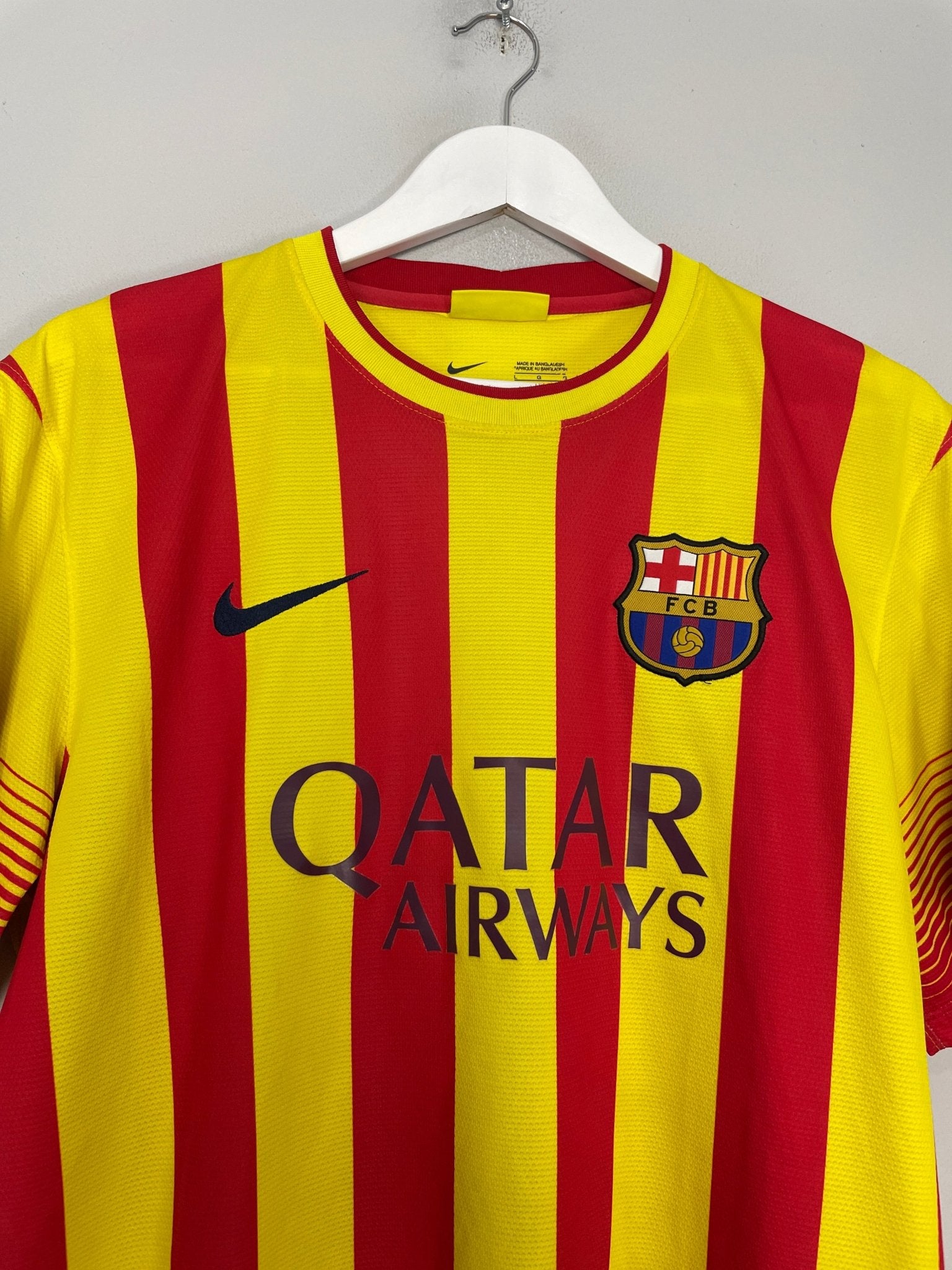 Shop 2013/14 BARCELONA MESSI #10 AWAY SHIRT (L) NIKE, classic football shirts, vintage football shirts & retro soccer jerseys at Cult Kits