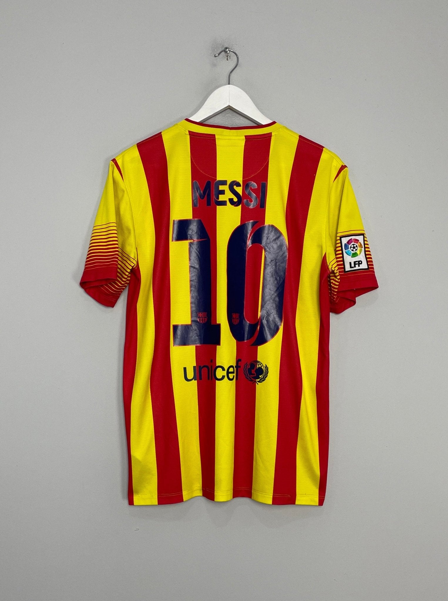 Shop 2013/14 BARCELONA MESSI #10 AWAY SHIRT (M) NIKE, classic football shirts, vintage football shirts & retro soccer jerseys at Cult Kits
