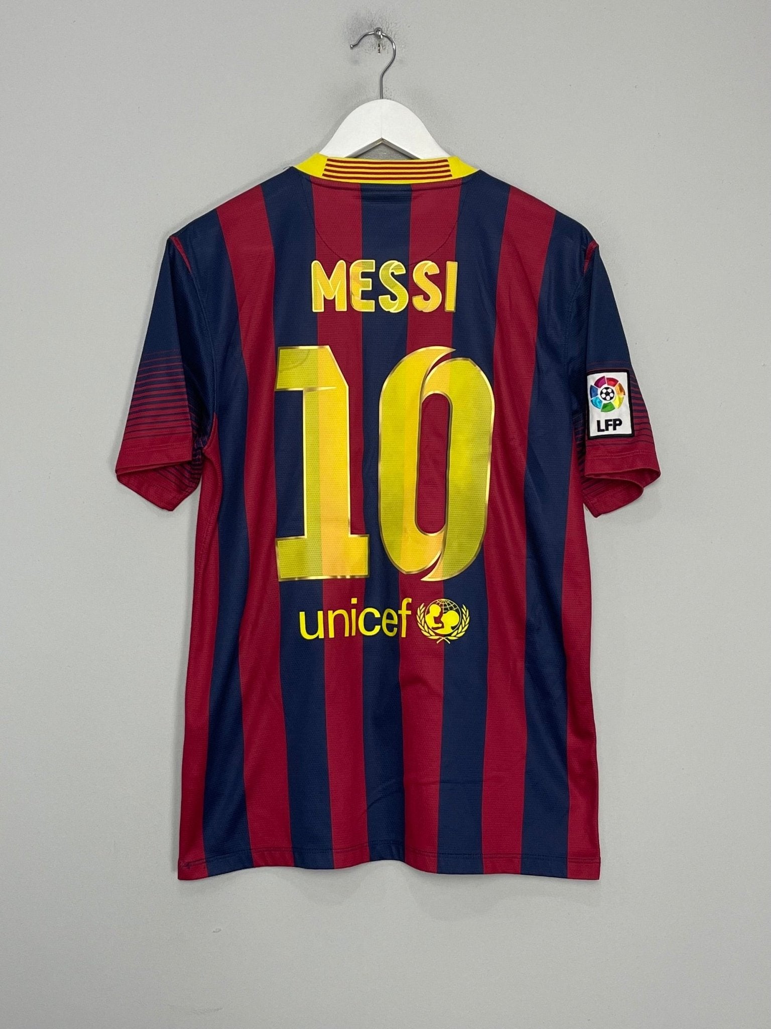 Shop 2013/14 BARCELONA MESSI #10 HOME SHIRT (M) NIKE, classic football shirts, vintage football shirts & retro soccer jerseys at Cult Kits