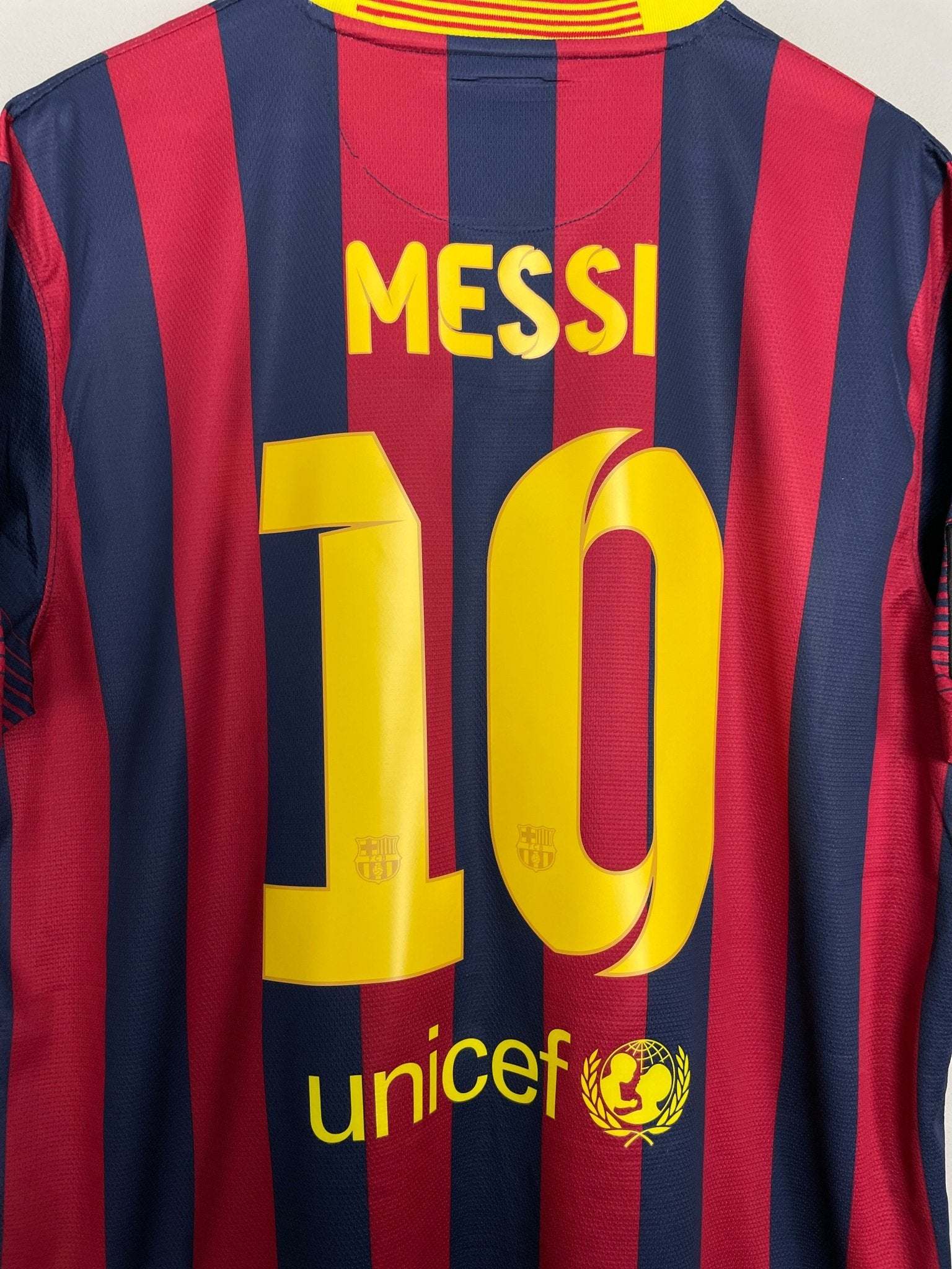 Shop 2013/14 BARCELONA MESSI #10 HOME SHIRT (XL) NIKE, classic football shirts, vintage football shirts & retro soccer jerseys at Cult Kits