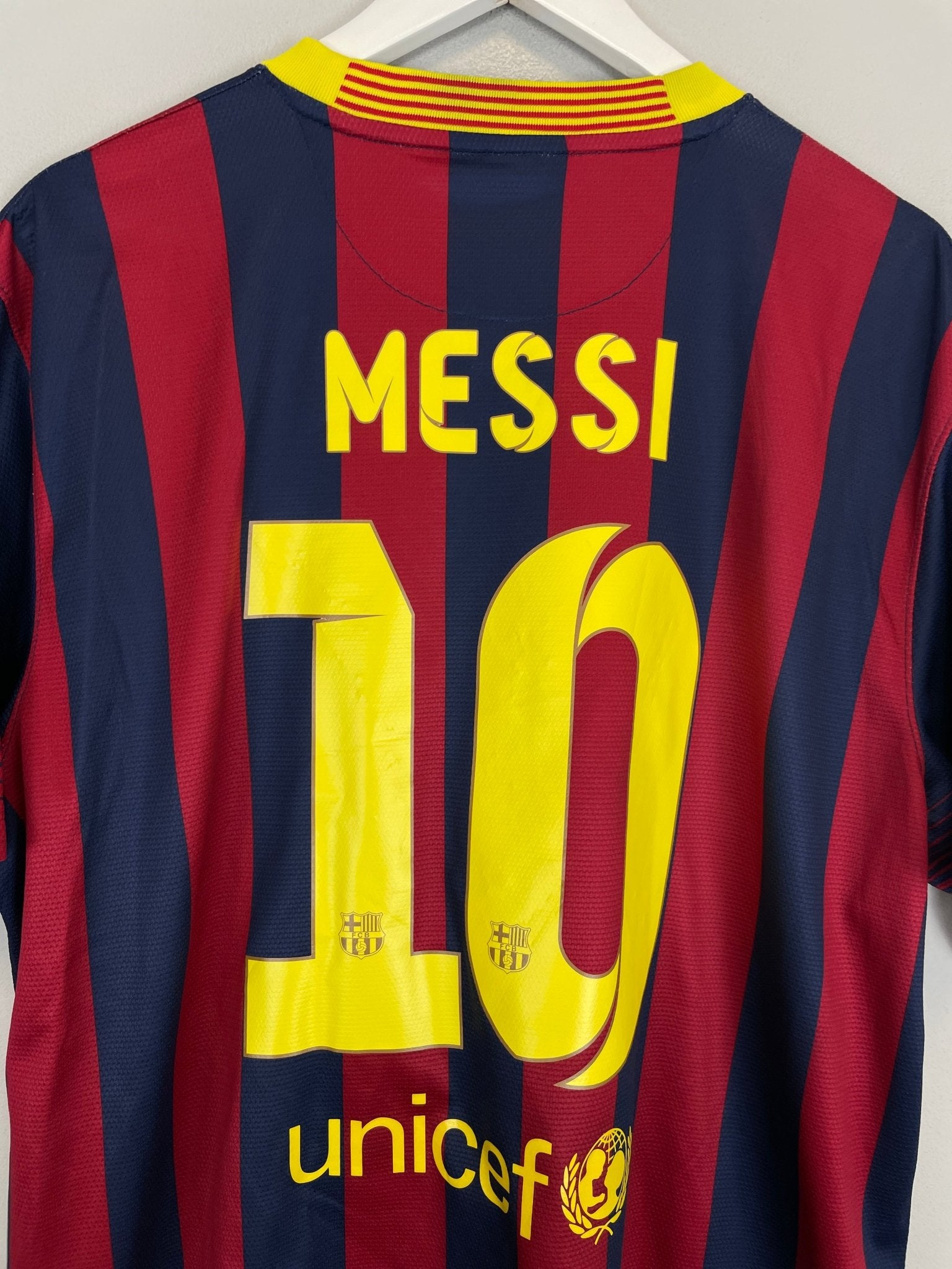 Shop 2013/14 BARCELONA MESSI #10 HOME SHIRT (XL) NIKE, classic football shirts, vintage football shirts & retro soccer jerseys at Cult Kits