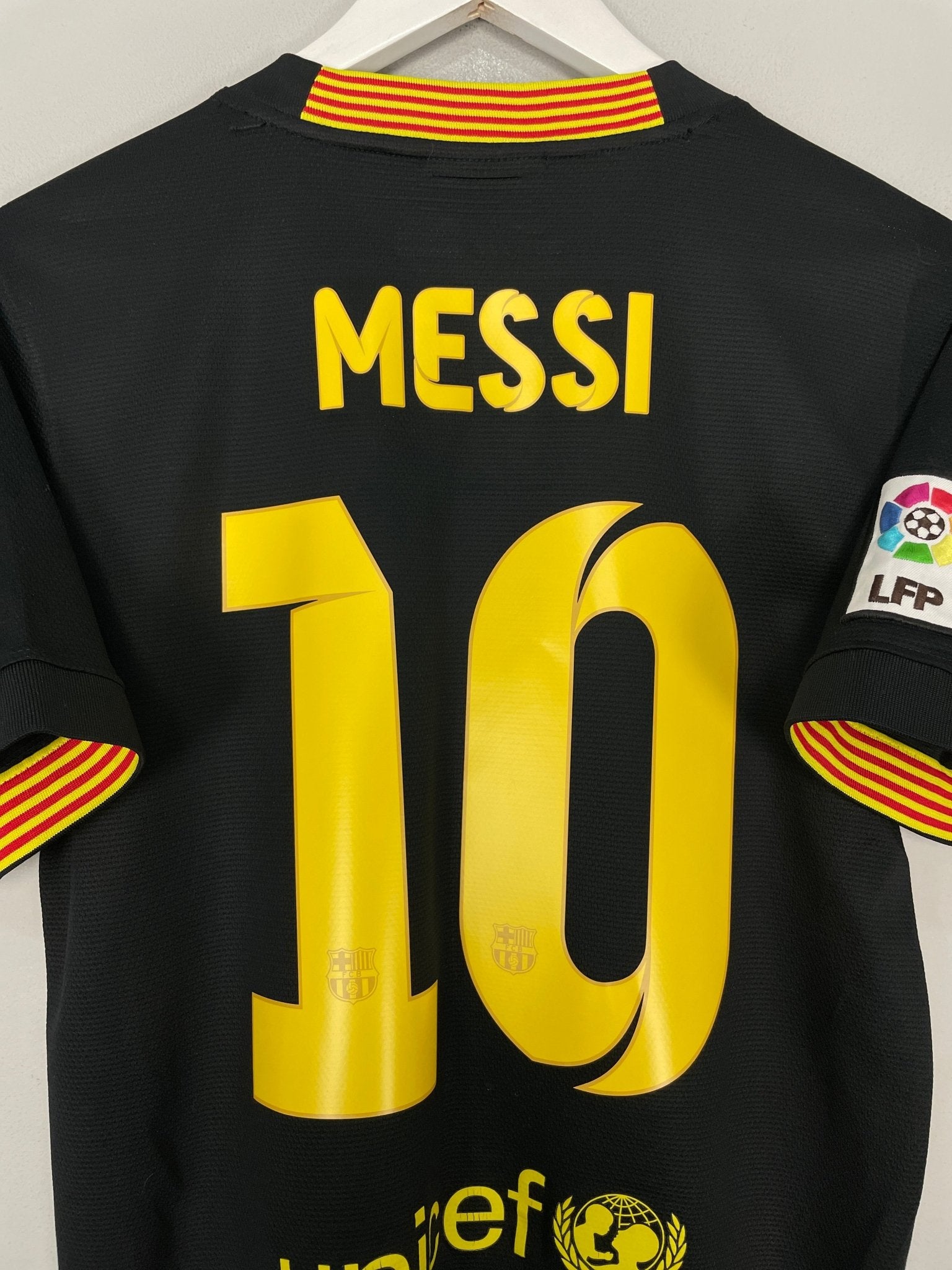 Shop 2013/14 BARCELONA MESSI #10 THIRD SHIRT (S) NIKE, classic football shirts, vintage football shirts & retro soccer jerseys at Cult Kits