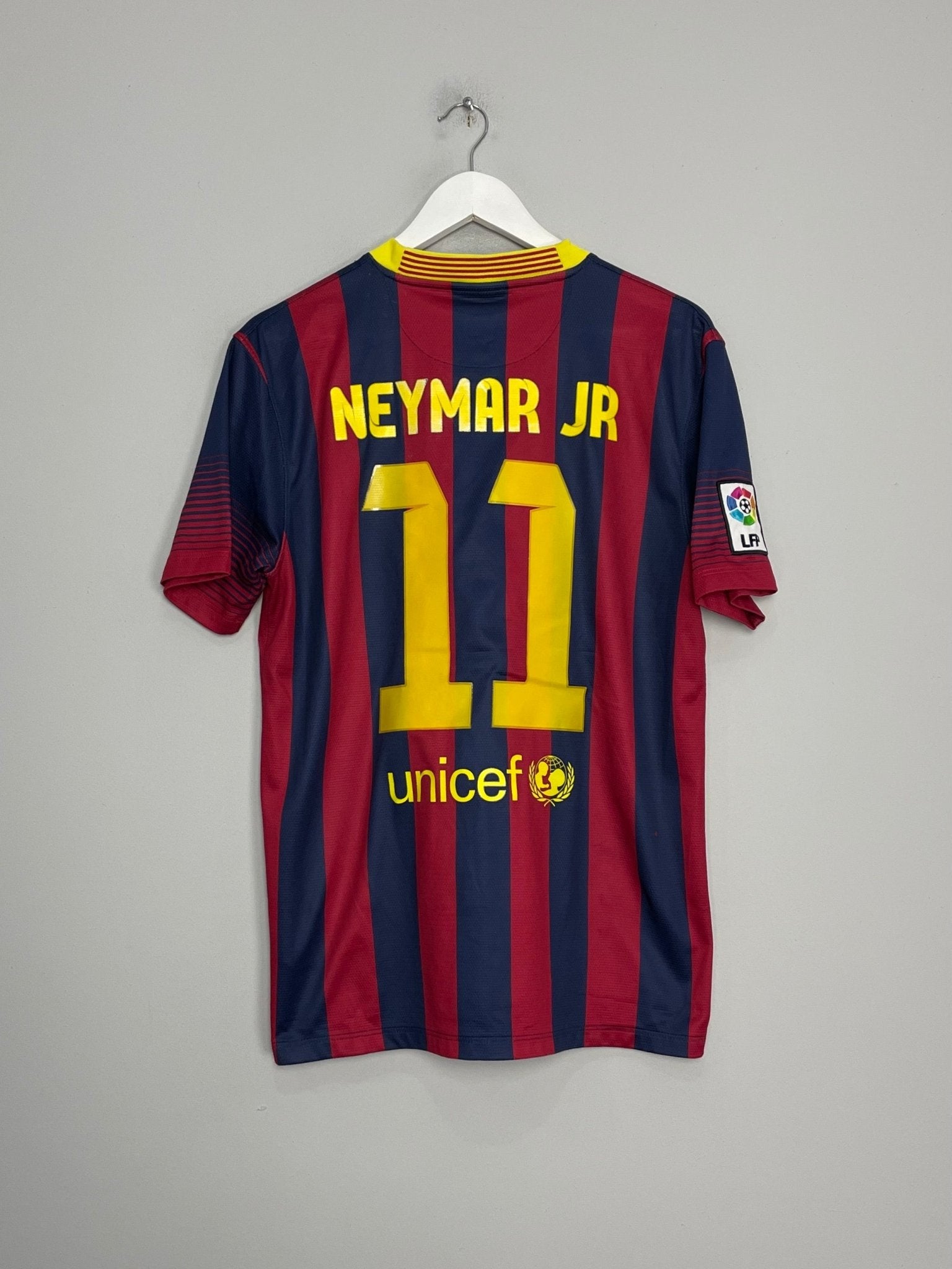 Shop 2013/14 BARCELONA NEYMAR #11 HOME SHIRT (M) NIKE, classic football shirts, vintage football shirts & retro soccer jerseys at Cult Kits