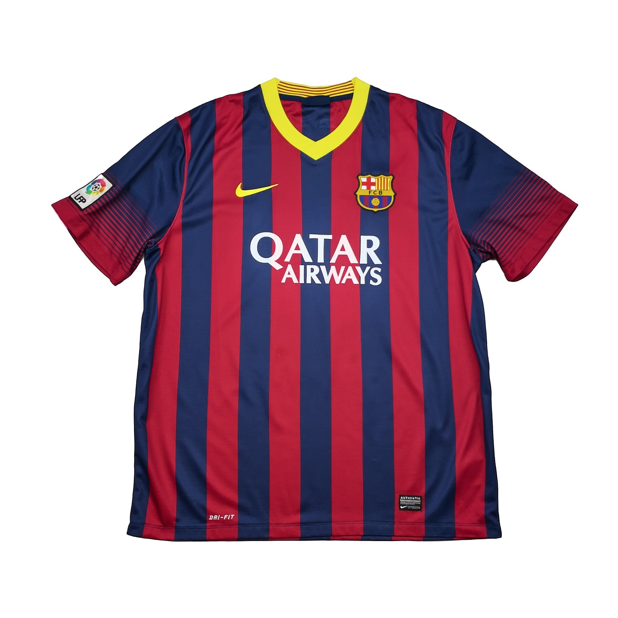Buy 2013/14 Barcelona Neymar Jr 11 Home Shirt (XL) Nike ~ Free worldwide shipping ~ Authentic Vintage Football Shirts from Cult Kits