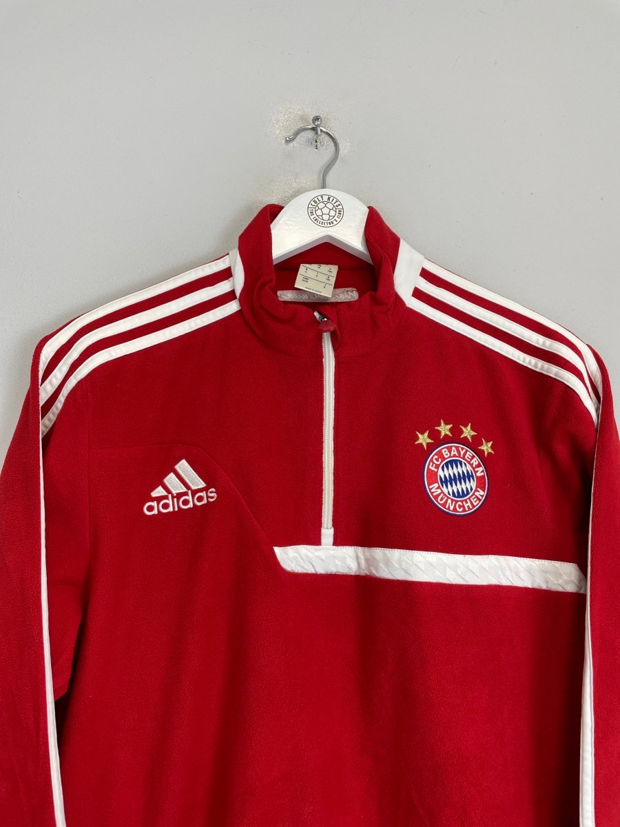 2013/14 BAYERN MUNICH FLEECE (M) ADIDAS - Cult Kits - Medium - Buy Vintage Football Shirts, Authentic Retro Football Shirts For Sale, Classic Football Shirts & Soccer Jersey